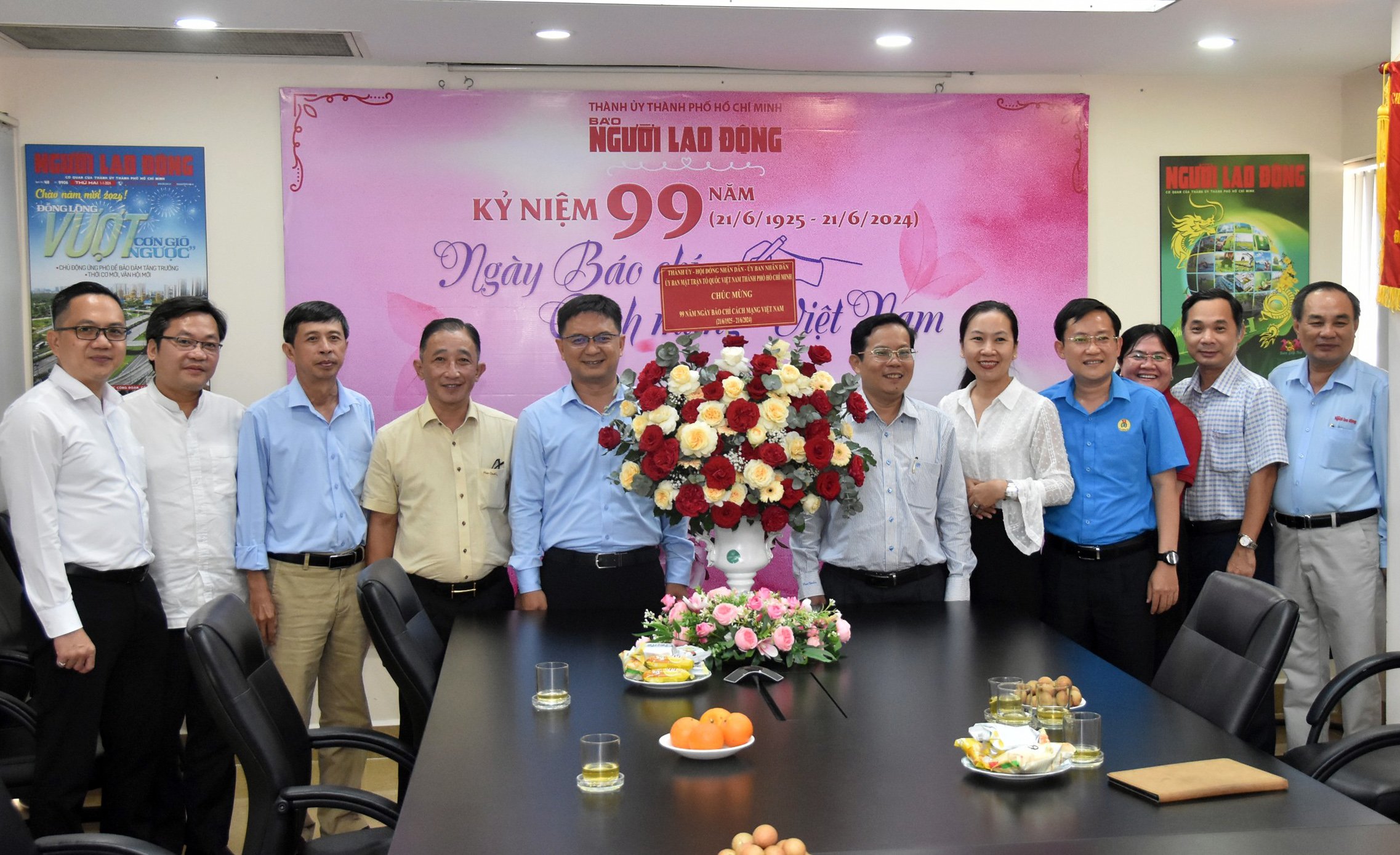 B&aacute;o Người Lao Động cung cấp nhiều chất liệu cho sự l&atilde;nh đạo của Th&agrave;nh ủy TP HCM- Ảnh 1.