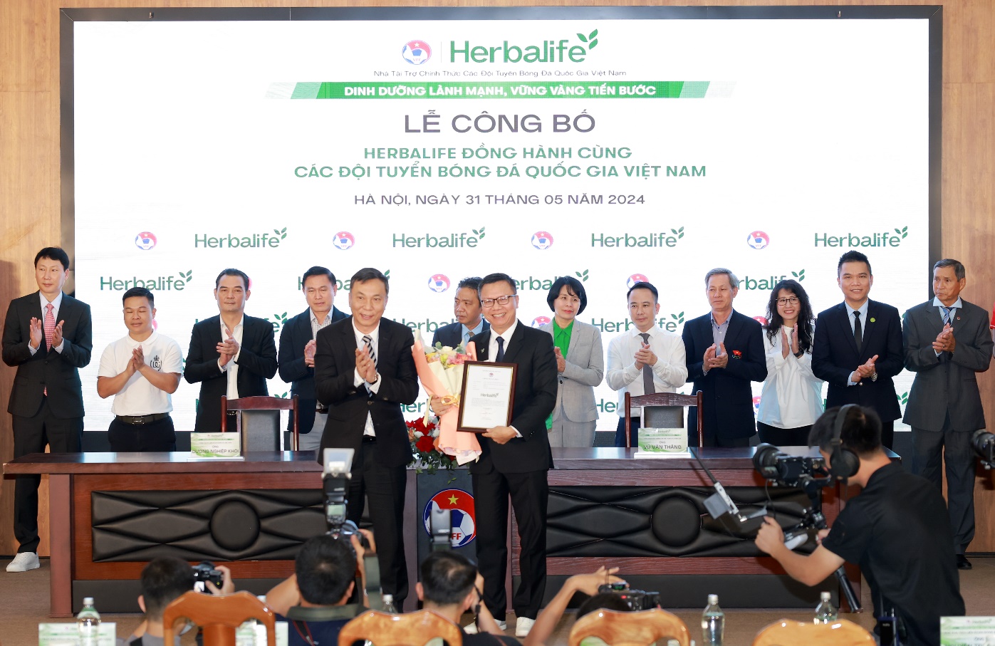 G&oacute;c nh&igrave;n chuy&ecirc;n gia: Tuyển Việt Nam cần tăng cường thể lực, chuy&ecirc;n nghiệp trong dinh dưỡng để tối ưu h&oacute;a hiệu suất thi đấu- Ảnh 1.