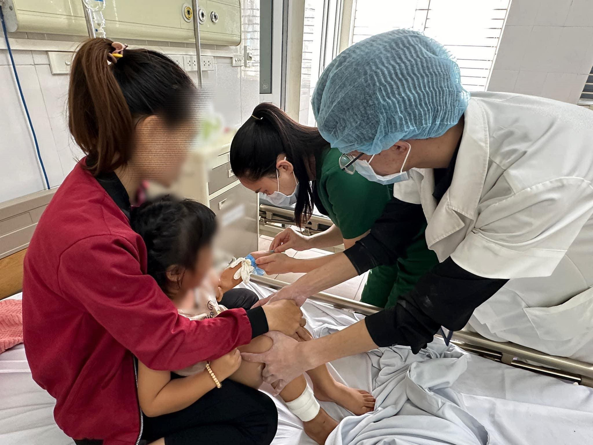 Bé trai tử vong sau hơn 1 tháng bị chó cắn- Ảnh 2.