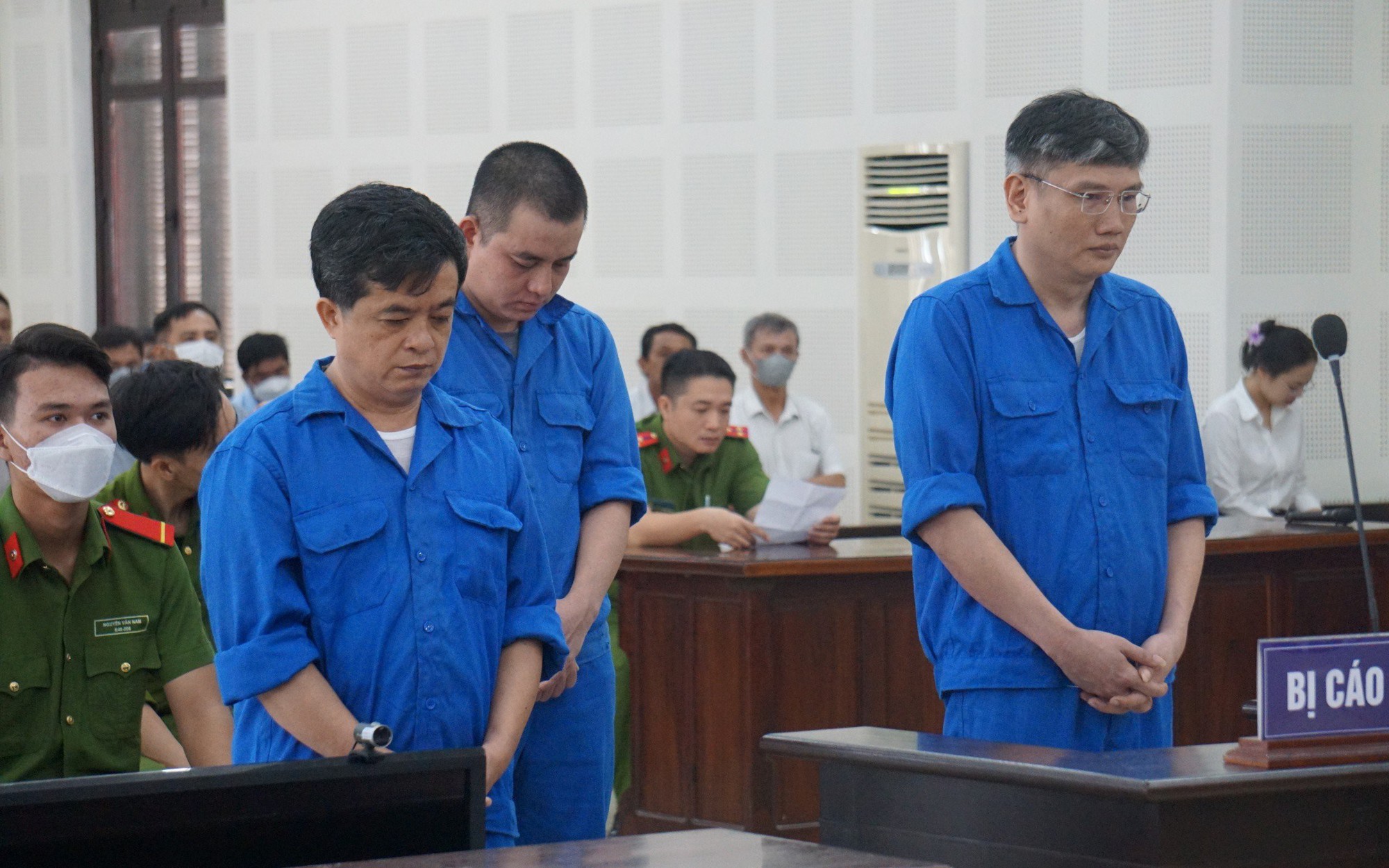 Triệu tập 565 người, x&eacute;t xử gi&aacute;m đốc trung t&acirc;m đăng kiểm tại Đ&agrave; Nẵng