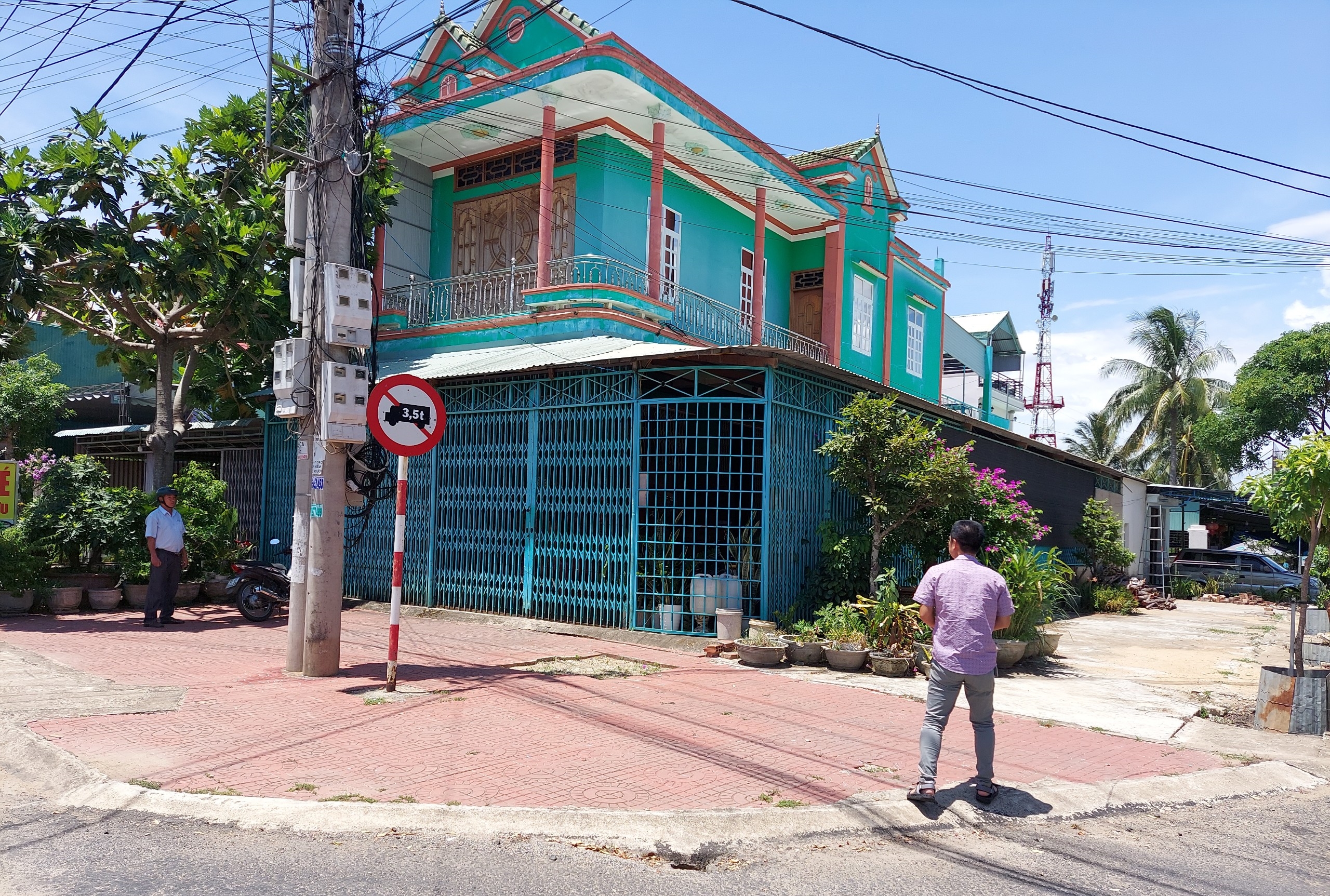 Chuyện lạ: Mua đất đấu giá 20 năm chưa làm được sổ đỏ- Ảnh 1.