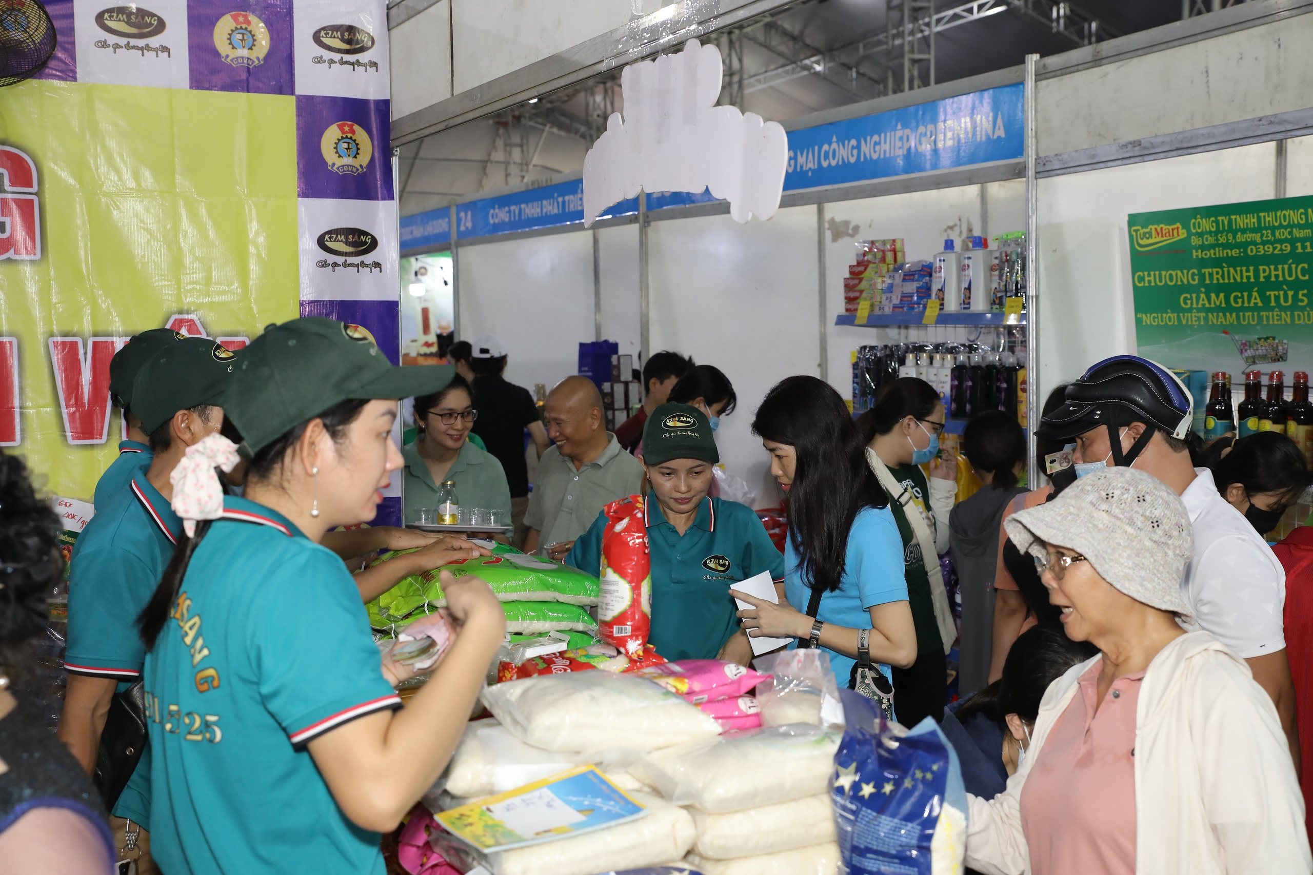 Th&aacute;ng C&ocirc;ng nh&acirc;n lần thứ 16: Chăm lo, gắn kết người lao động- Ảnh 2.