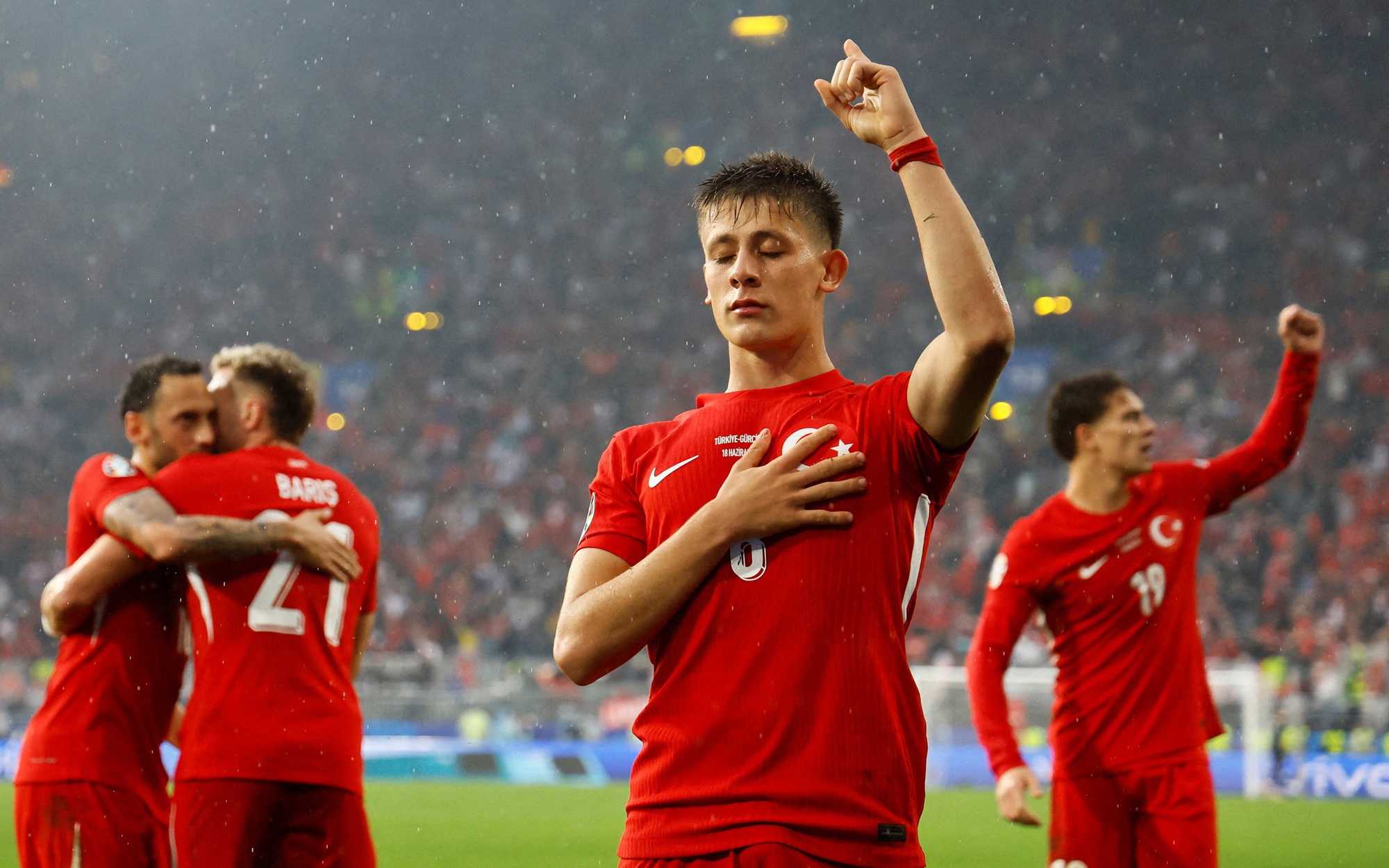 Euro 2024: Sao trẻ Real Madrid tạo si&ecirc;u phẩm cho Thổ Nhĩ Kỳ