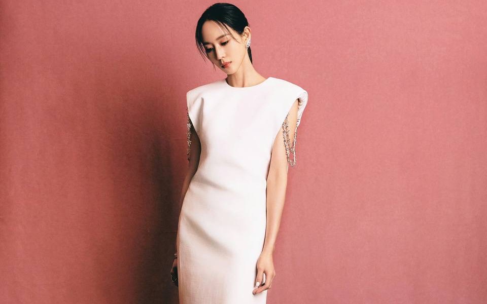 Loạt đầm nhà thiết kế Việt được sao ngoại yêu thích
