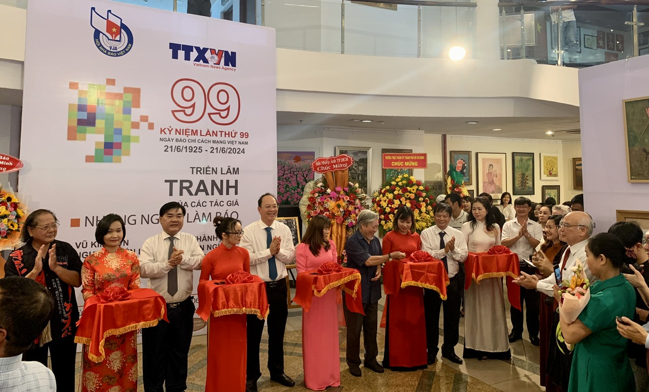 Triển l&atilde;m tranh 