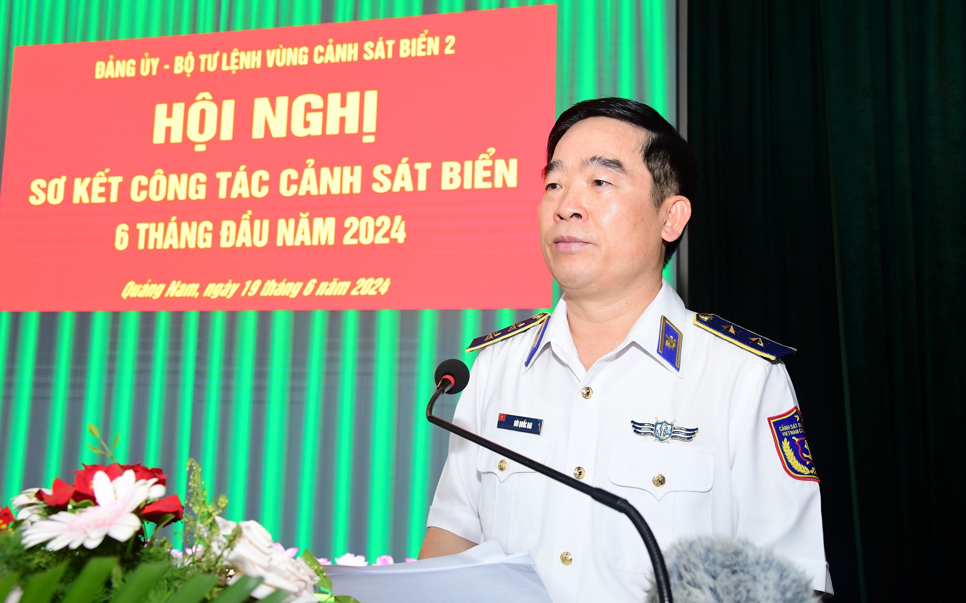 Trung tướng Bùi Quốc Oai dự hội nghị tại Vùng Cảnh sát biển 2
