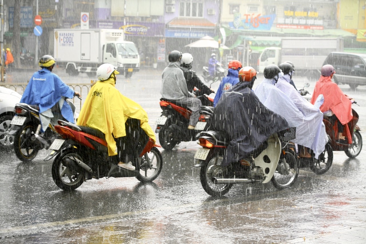 Thời tiết Nam Bộ hôm nay và ngày mai diễn biến ra sao?- Ảnh 1.