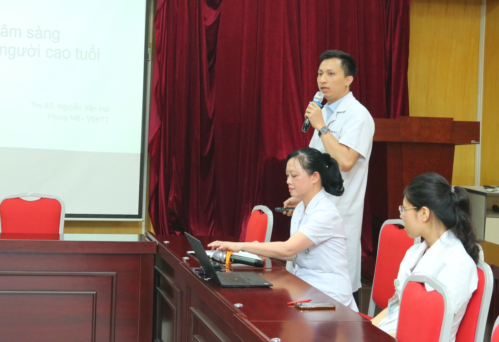 Người vợ trầm cảm sau khi chồng qua đời- Ảnh 2.