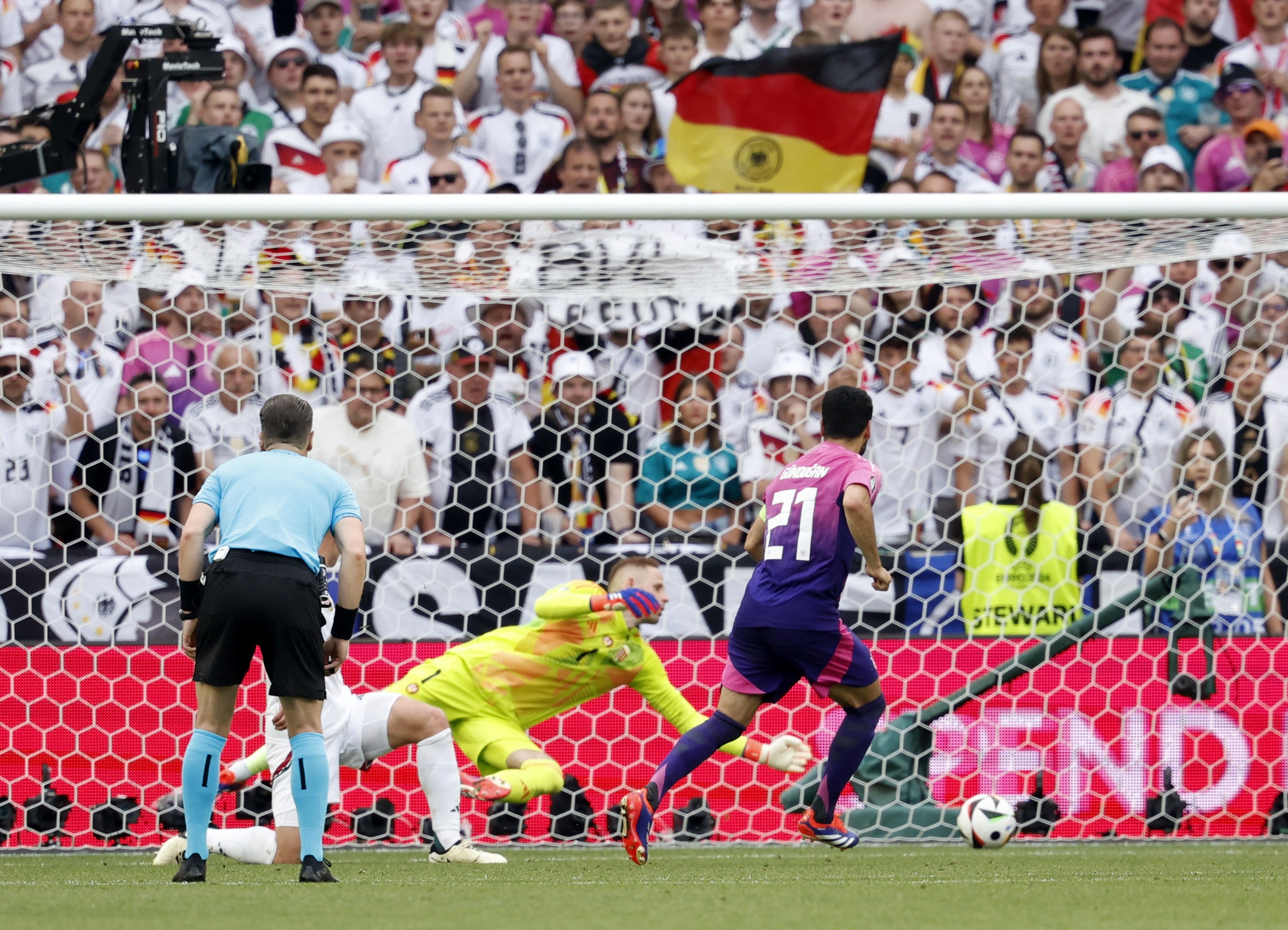 Đ&aacute;nh bại Hungary, tuyển Đức xuất sắc vượt v&ograve;ng bảng Euro 2024- Ảnh 5.