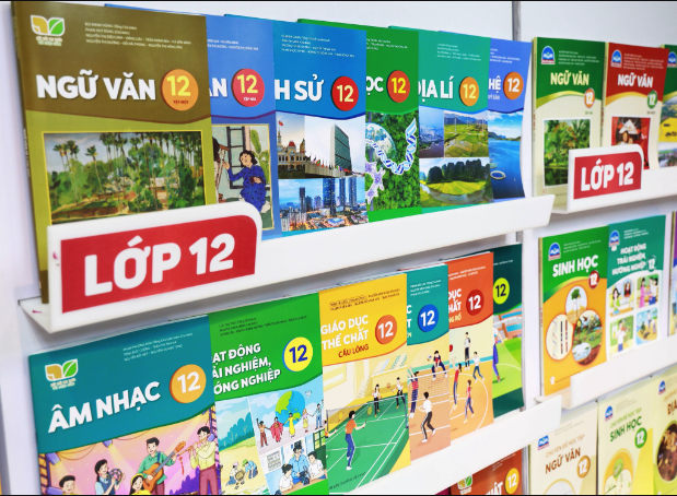 Gi&aacute; s&aacute;ch gi&aacute;o khoa giảm từ 9,6-11,2% trong năm học 2024-2025- Ảnh 1.
