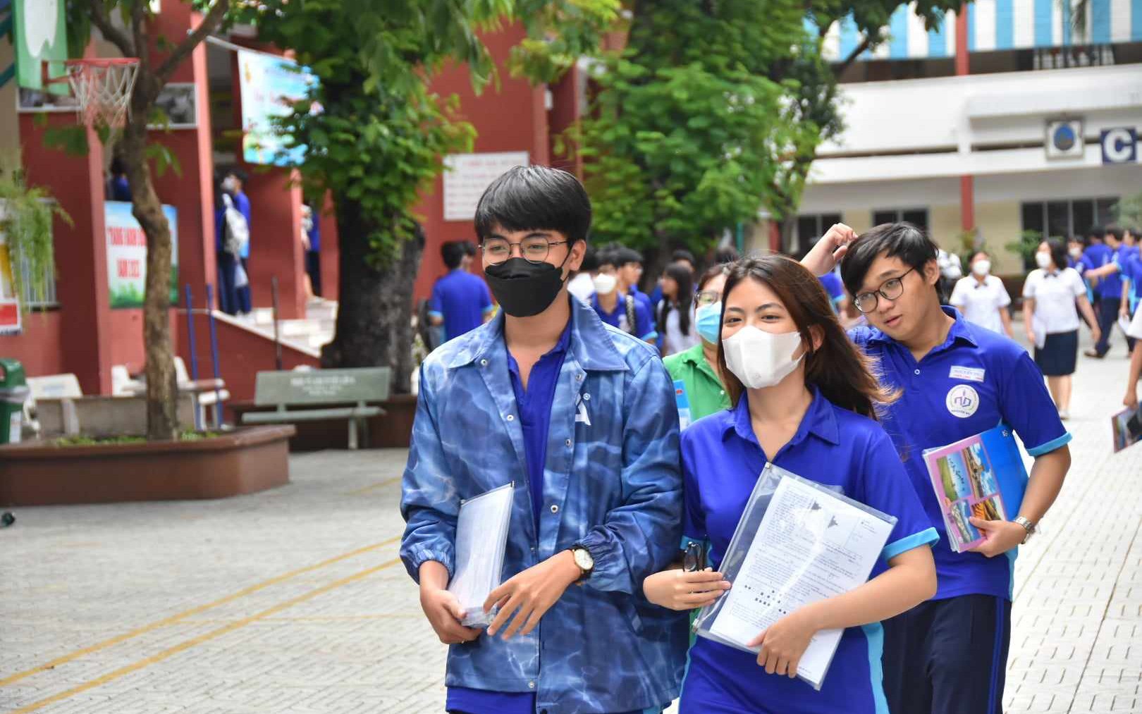 ĐH Kinh tế TP HCM công bố điểm chuẩn 3 phương thức xét tuyển sớm