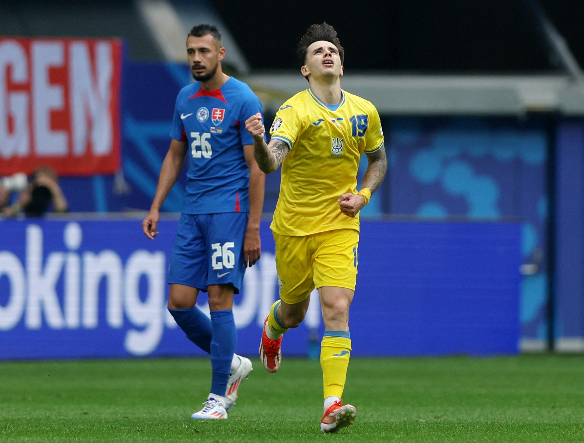 Euro 2024: Ukraine ngược d&ograve;ng thắng Slovakia, thắp lại hy vọng- Ảnh 3.