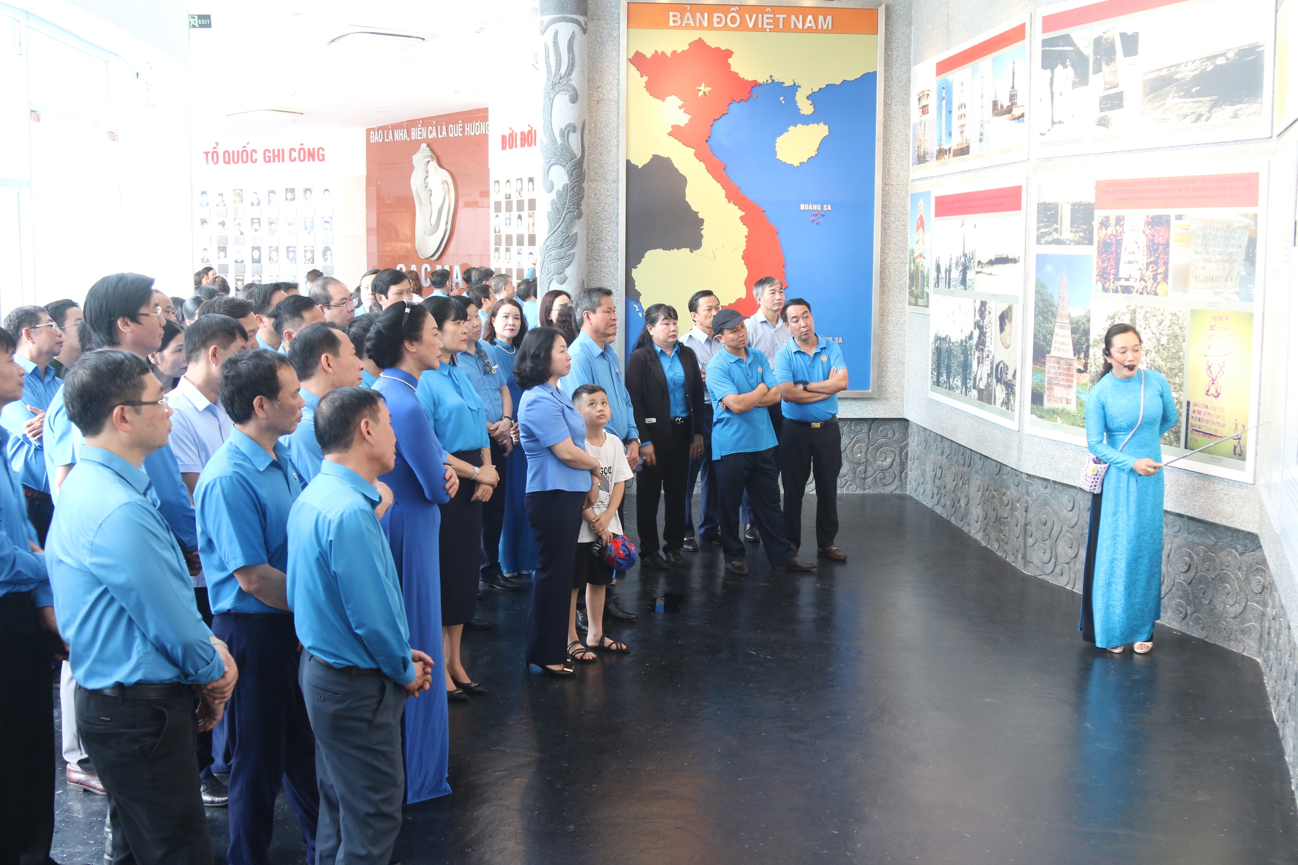 D&acirc;ng hương tưởng niệm 64 chiến sĩ Gạc Ma- Ảnh 5.