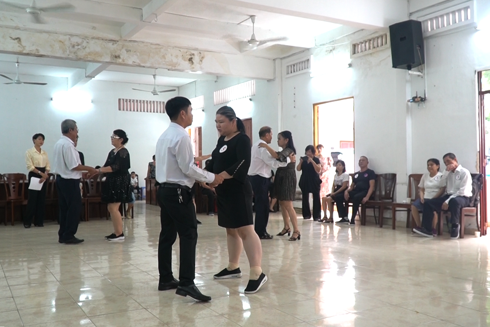 Cuộc thi khiêu vũ đặc biệt đầu tiên tại TP HCM- Ảnh 1.