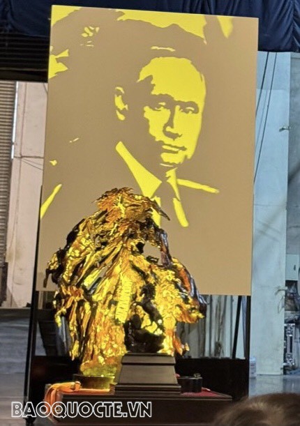 M&oacute;n qu&agrave; đặc biệt Tổng B&iacute; thư Nguyễn Ph&uacute; Trọng tặng Tổng thống Vladimir Putin- Ảnh 2.