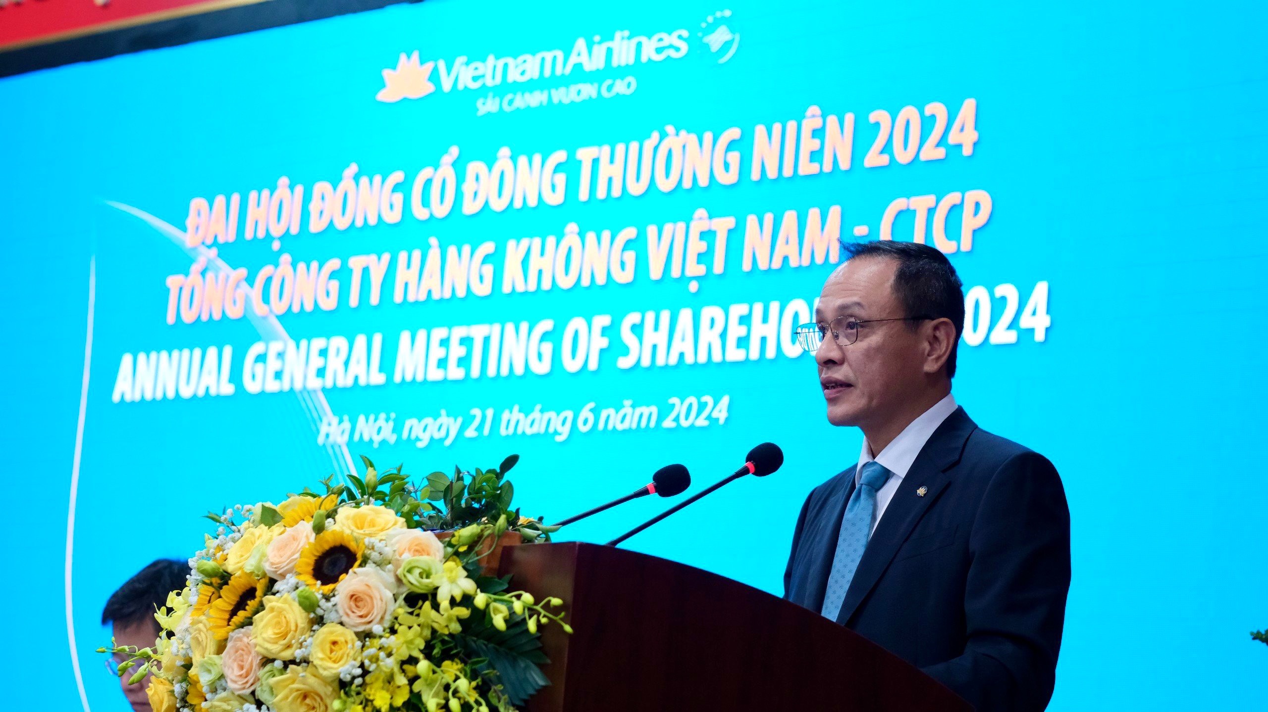 Tổng gi&aacute;m đốc Vietnam Airlines L&ecirc; Hồng H&agrave; ph&aacute;t biểu