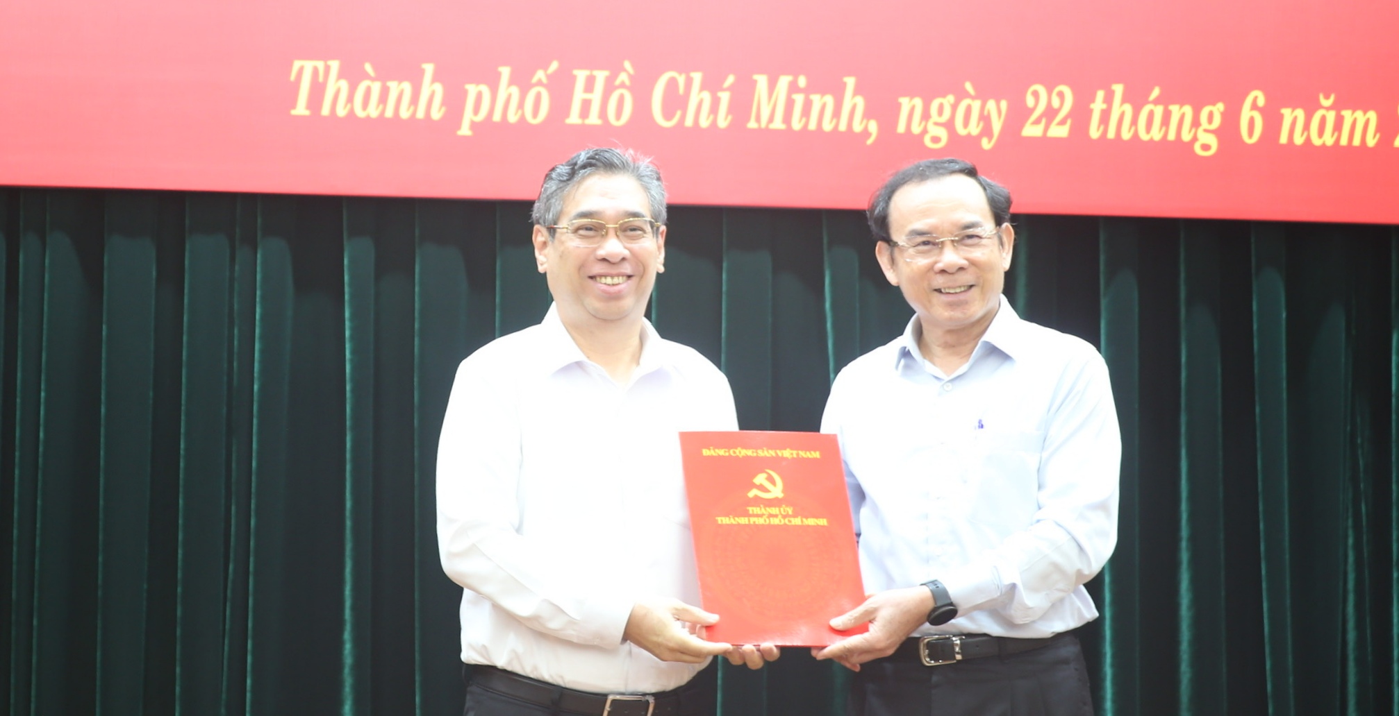 Ph&oacute; B&iacute; thư Th&agrave;nh uỷ TP HCM Nguyễn Phước Lộc nhận th&ecirc;m trọng tr&aacute;ch- Ảnh 1.