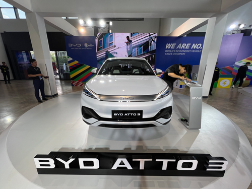 &Ocirc;ng &ldquo;tr&ugrave;m&rdquo; xe điện Trung Quốc BYD mở b&aacute;n c&ugrave;ng l&uacute;c 3 mẫu &ocirc; t&ocirc; thuần điện tại thị trường Việt Nam