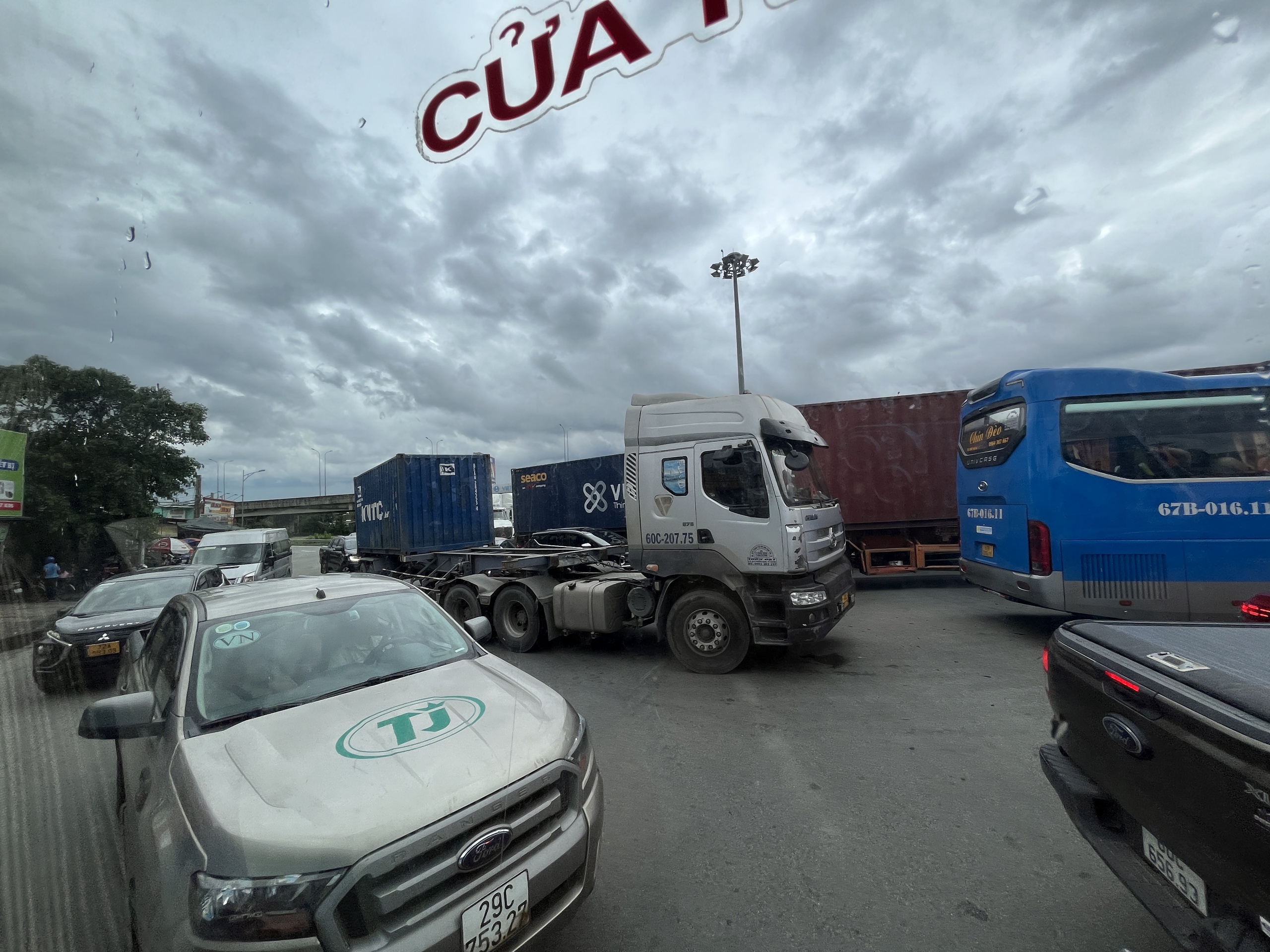 Kẹt xe kinh ho&agrave;ng tr&ecirc;n tuyến cao tốc TP HCM - Long Th&agrave;nh v&agrave; Quốc lộ 51- Ảnh 9.