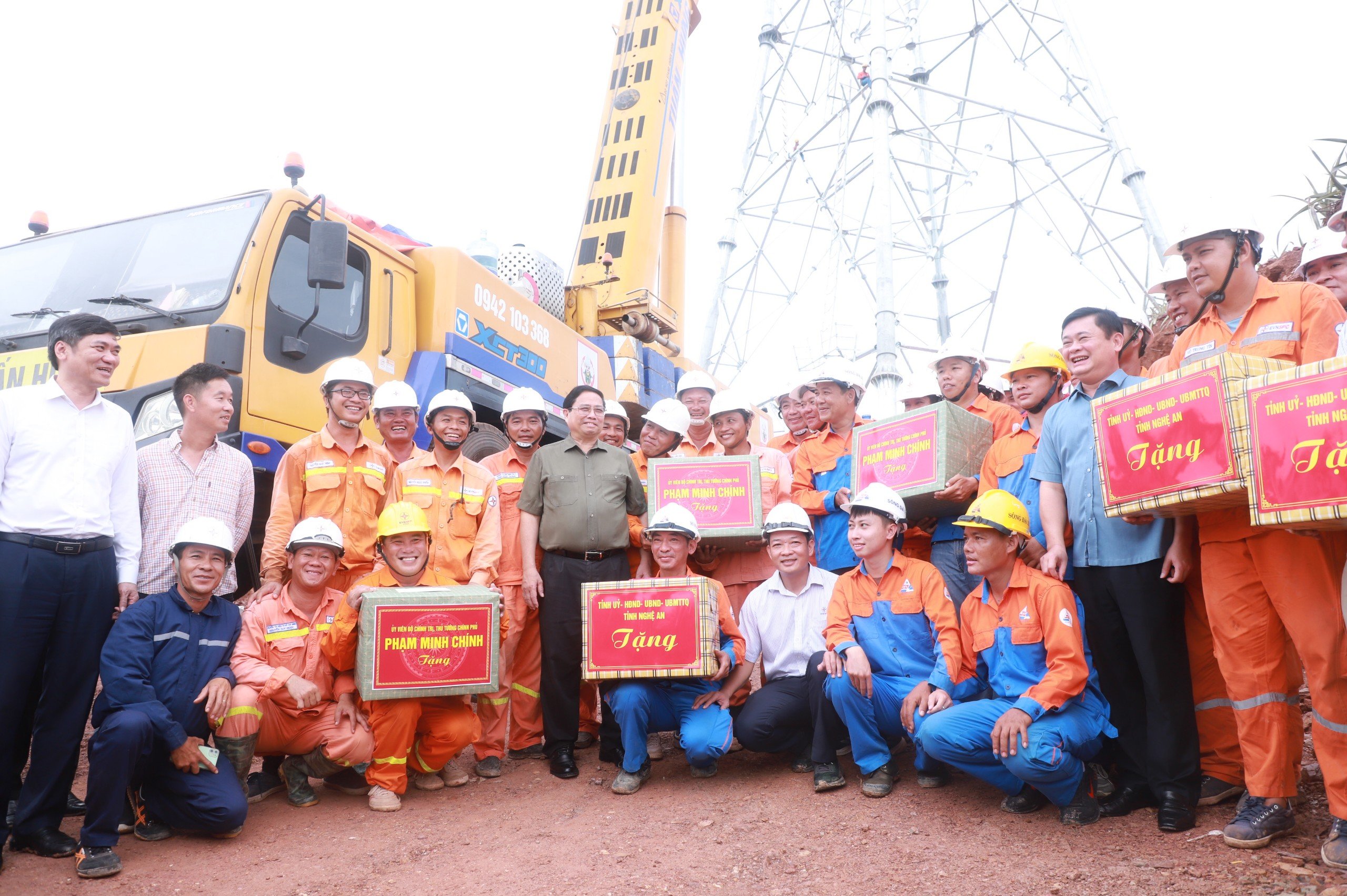 Thủ tướng thị sát tại công trường xây dựng đường dây 500 kV mạch 3- Ảnh 3.