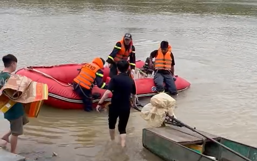 Bức thư tuyệt mệnh trên cầu với nội dung "11 năm đi 2 miếng đất"