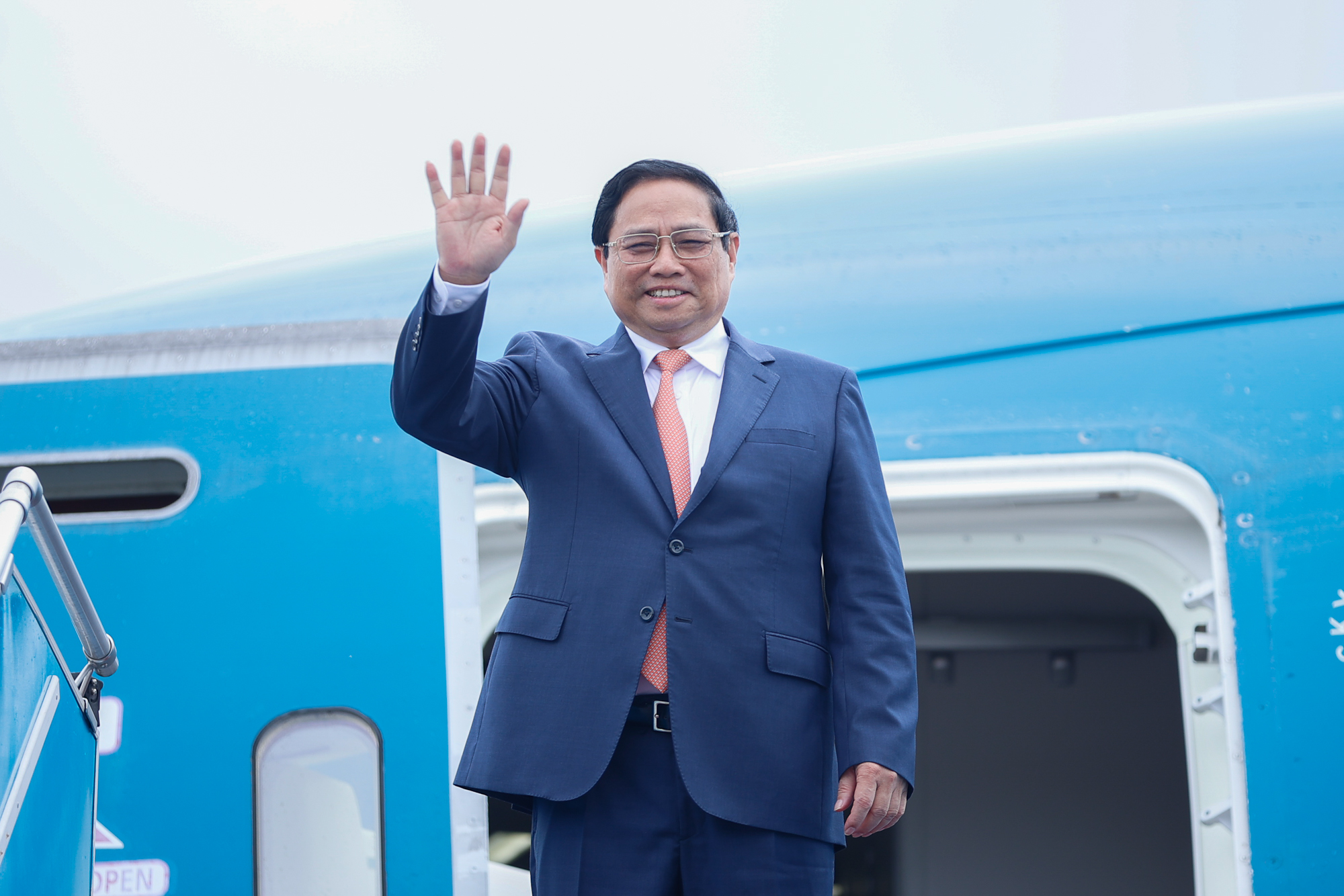 Thủ tướng Phạm Minh Ch&iacute;nh l&ecirc;n đường c&ocirc;ng du Trung Quốc- Ảnh 1.
