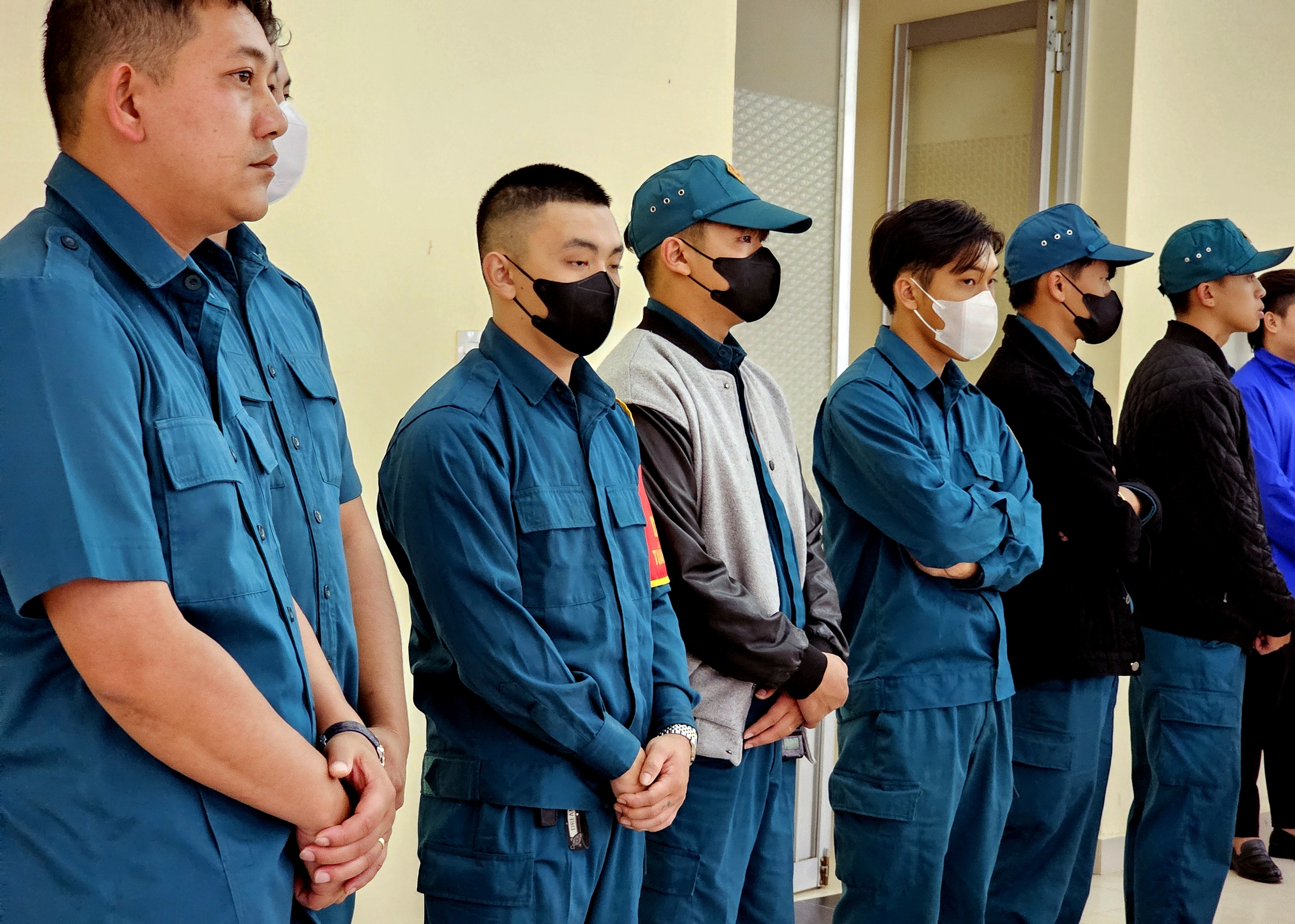 Người d&acirc;n Đ&agrave; Lạt đội mưa tiễn đưa 3 ch&aacute;u b&eacute; tử vong trong vụ ch&aacute;y nh&agrave;- Ảnh 15.