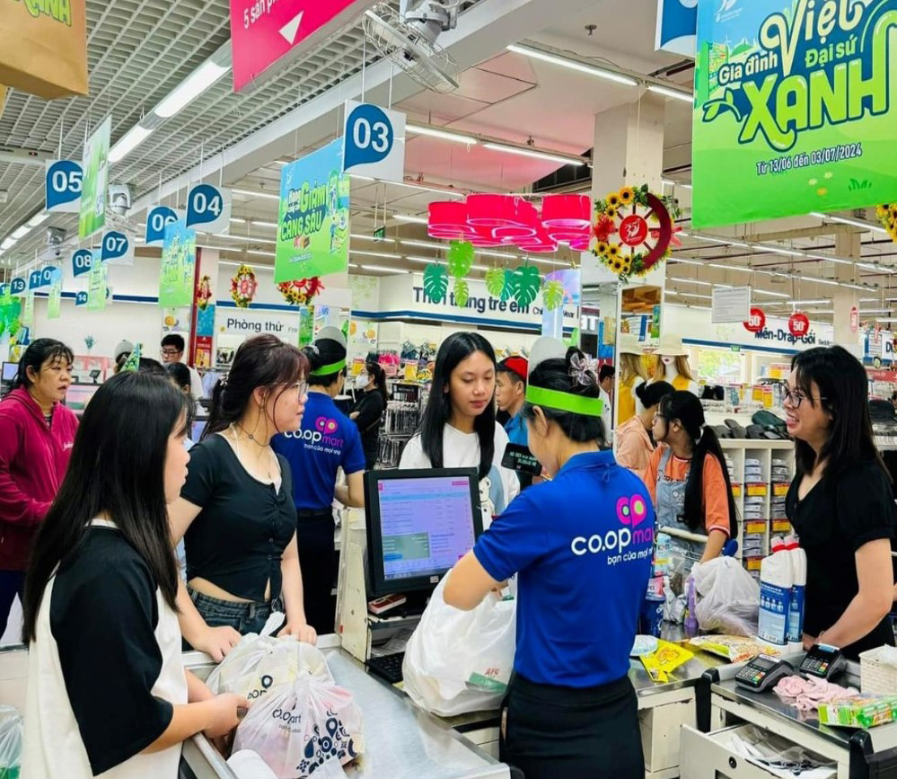 GenZ cũng tích cực hưởng ứng lối sống xanh cùng Co.opmart, Co.opXtra
