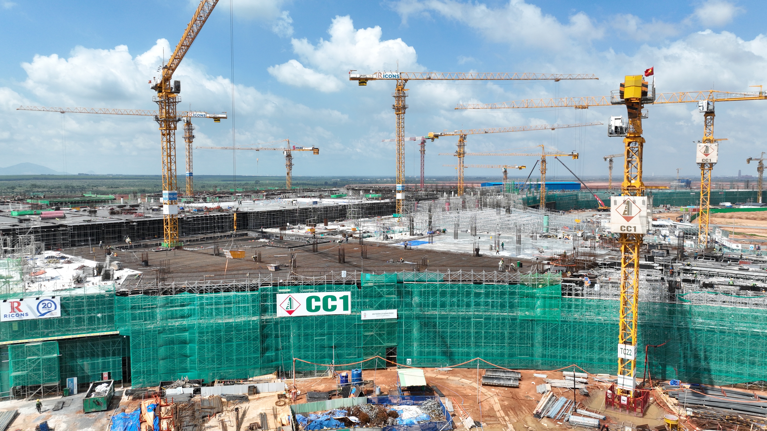 Đại c&ocirc;ng trường s&acirc;n bay Long Th&agrave;nh sau hơn 3 năm x&acirc;y dựng- Ảnh 4.