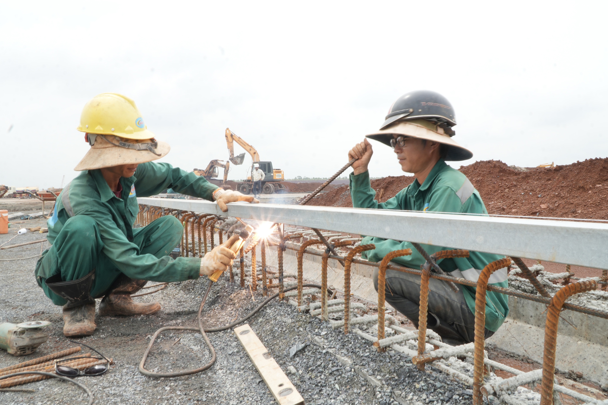 Đại c&ocirc;ng trường s&acirc;n bay Long Th&agrave;nh sau hơn 3 năm x&acirc;y dựng- Ảnh 12.