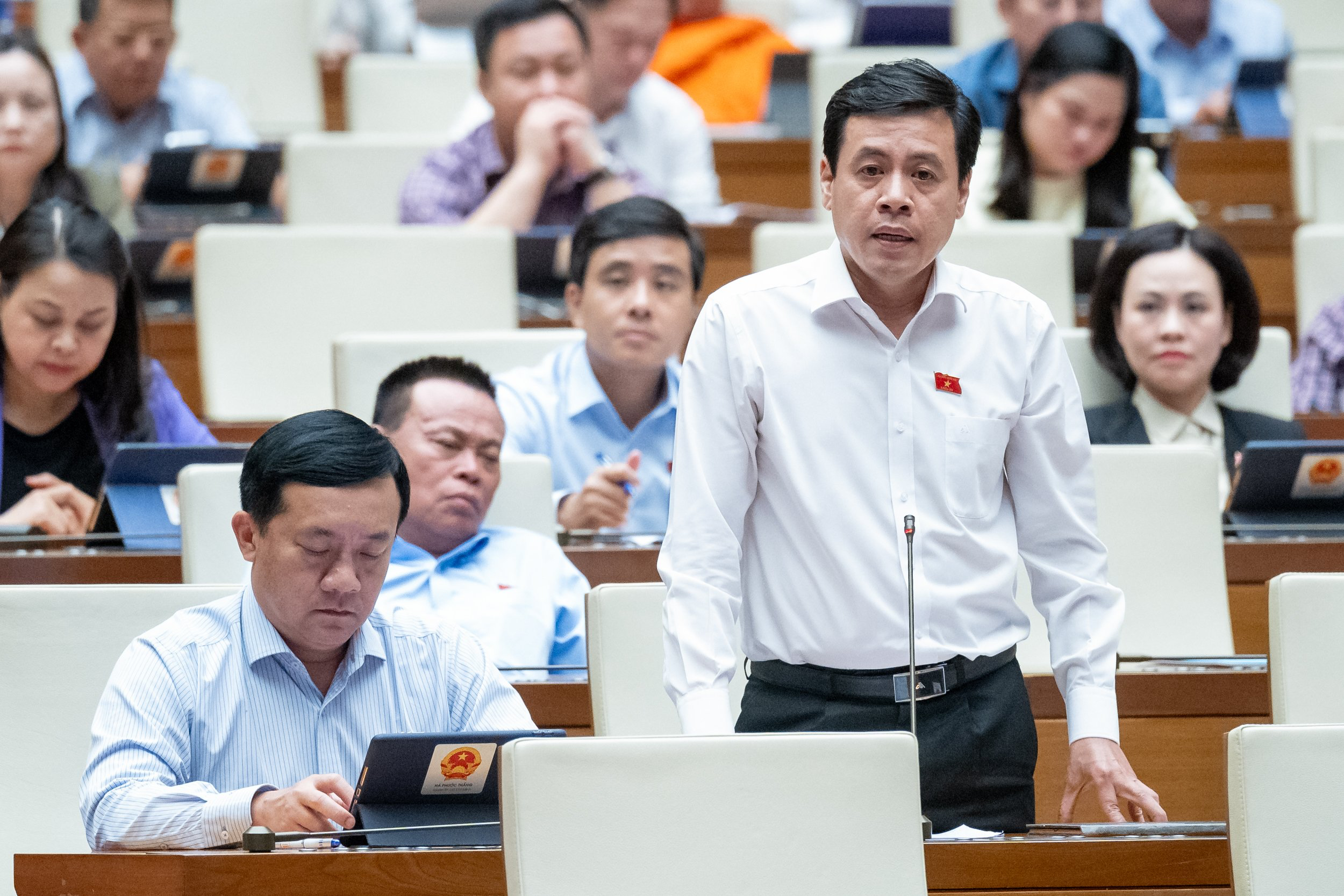 ĐBQH: Đ&aacute;nh thuế VAT 5% với ph&acirc;n b&oacute;n, kh&ocirc;ng n&ecirc;n thu của người ngh&egrave;o trả cho người gi&agrave;u- Ảnh 1.