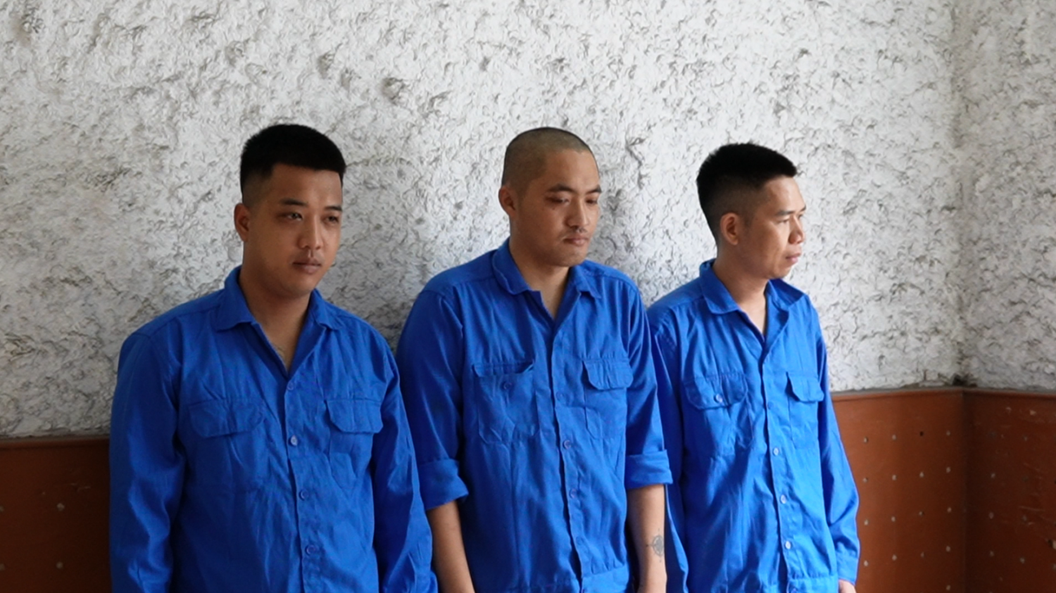    
Khởi tố 2 nh&oacute;m đối tượng cạnh tranh bu&ocirc;n b&aacute;n ốc điếu
- Ảnh 2.