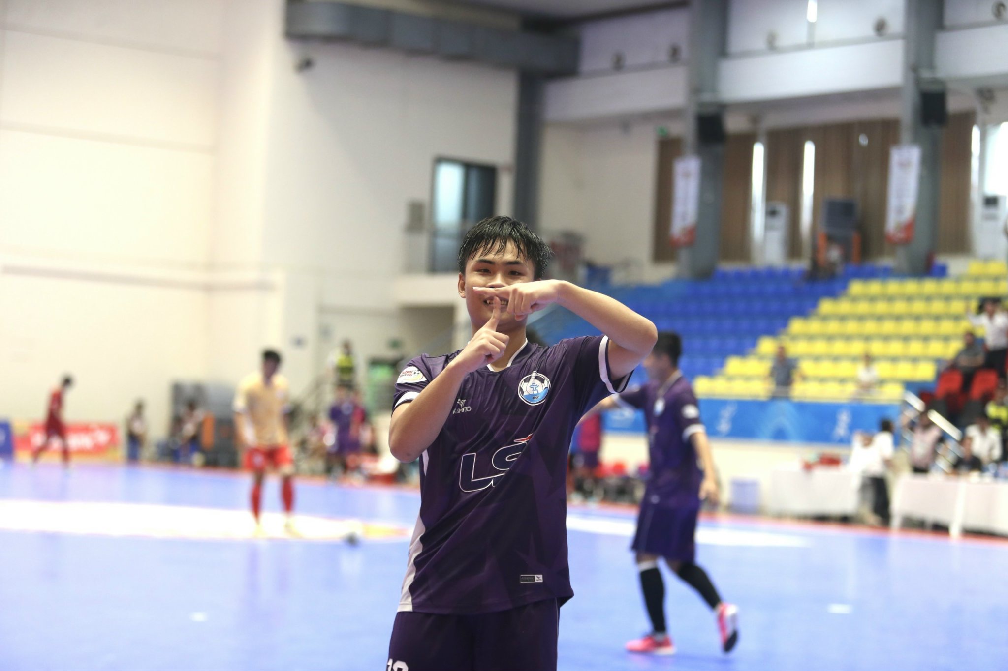 H&agrave; Nội v&agrave; Sanvinest Kh&aacute;nh H&ograve;a tạo bất ngờ mở m&agrave;n lượt về futsal VĐQG- Ảnh 1.