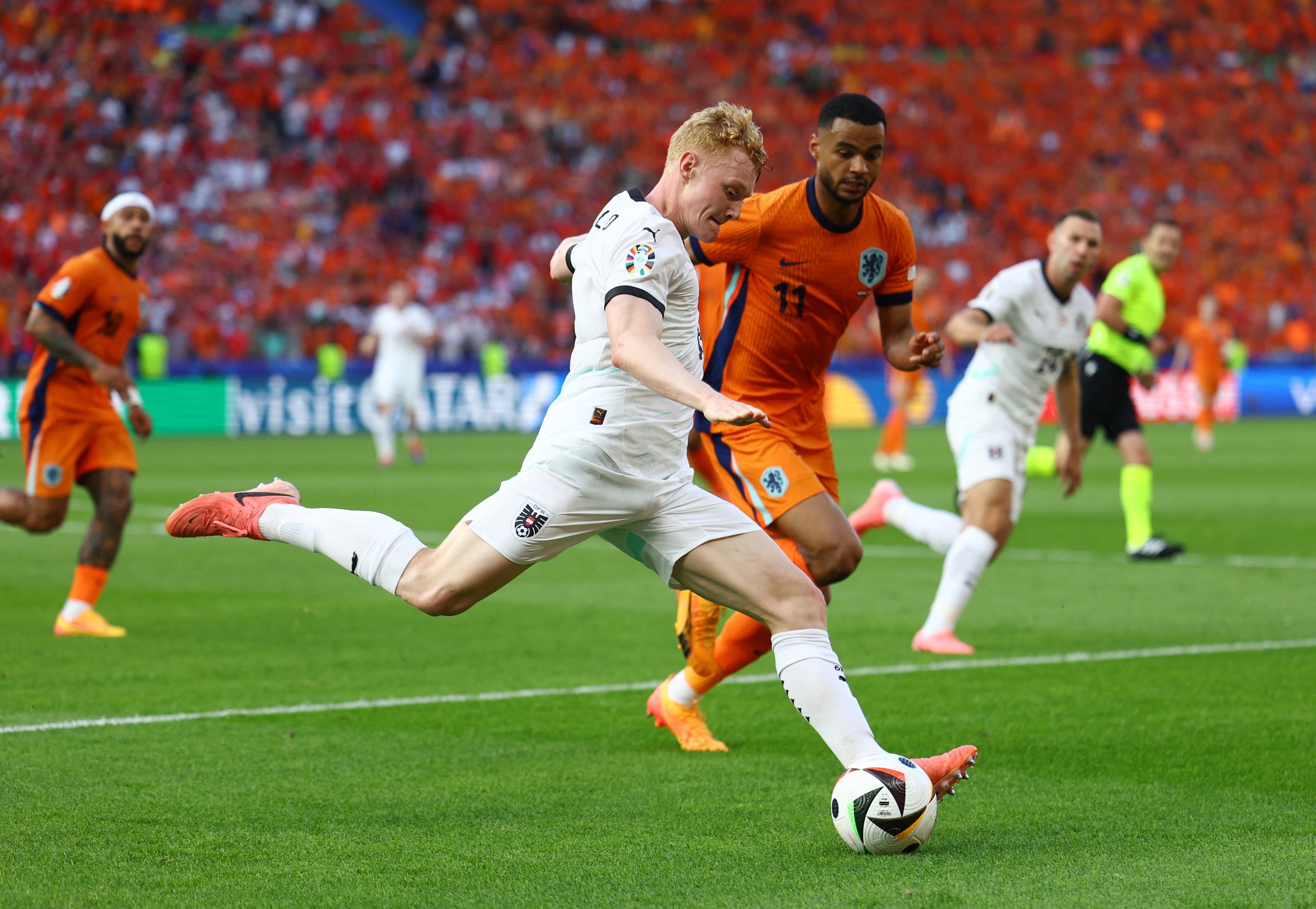 EURO 2024: Tuyển H&agrave; Lan g&acirc;y thất vọng trong trận thua &Aacute;o- Ảnh 5.