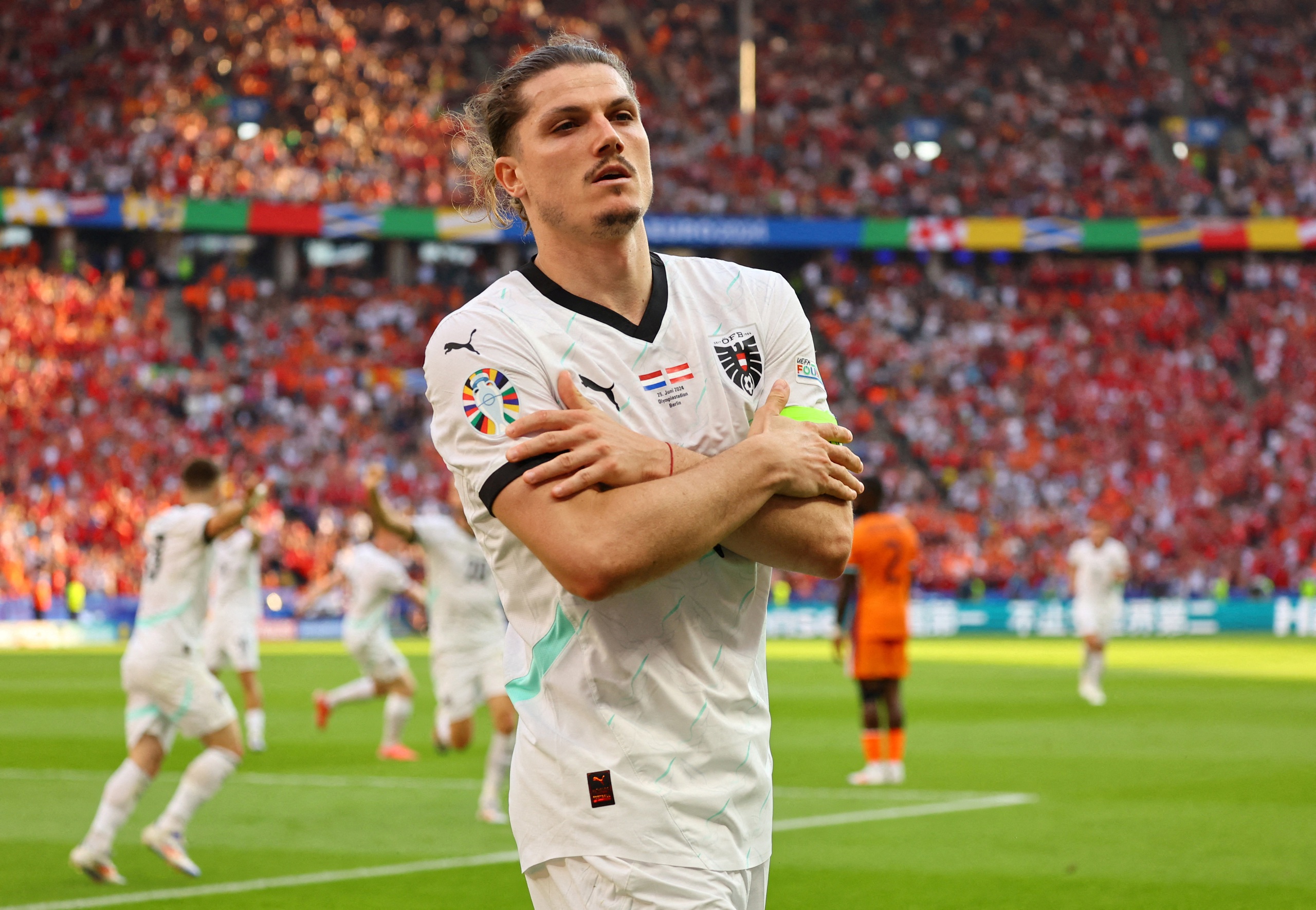 EURO 2024: Tuyển H&agrave; Lan g&acirc;y thất vọng trong trận thua &Aacute;o- Ảnh 3.