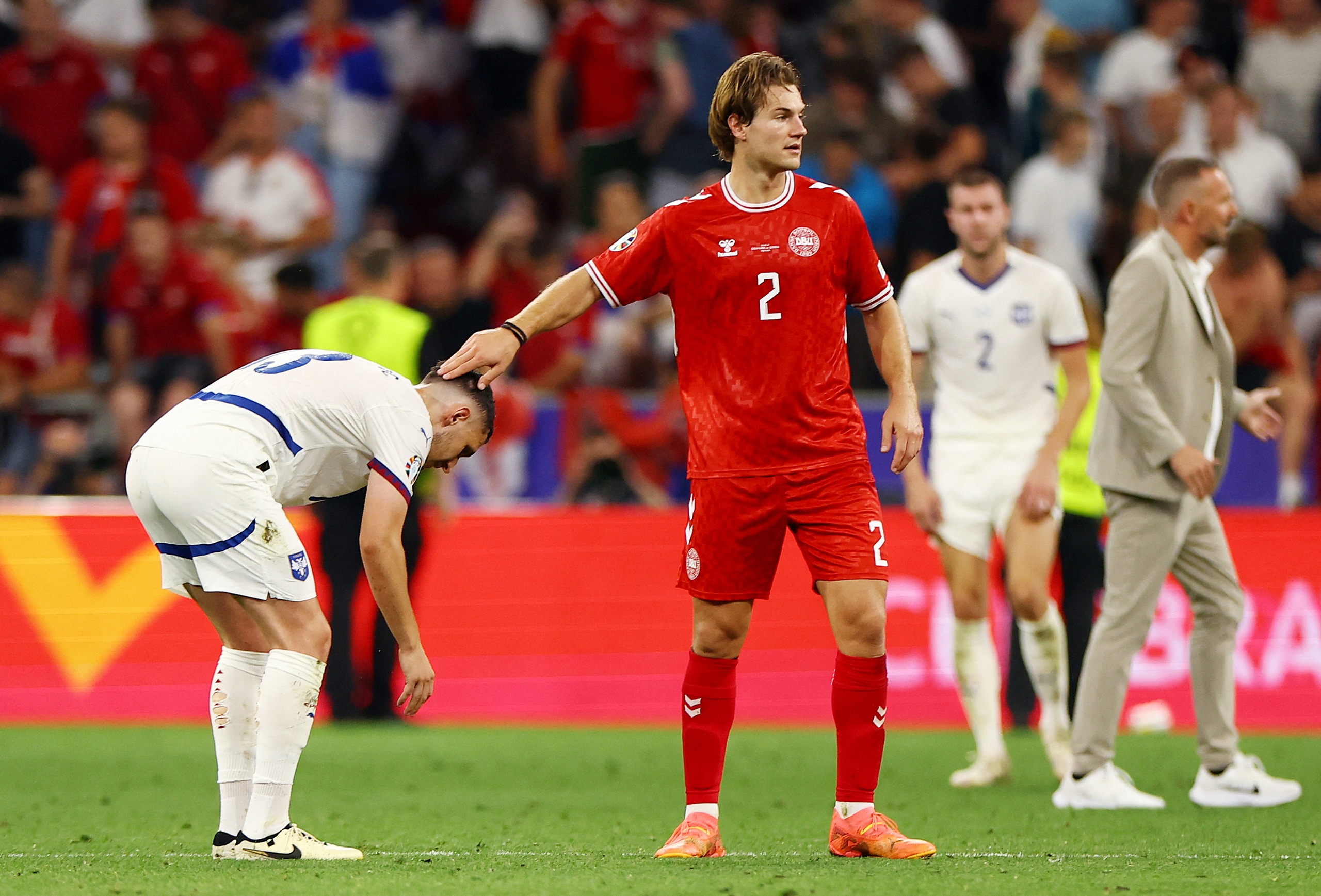 Euro 2024: Đan Mạch vào vòng 1/8 sau trận hòa không bàn thắng- Ảnh 7.