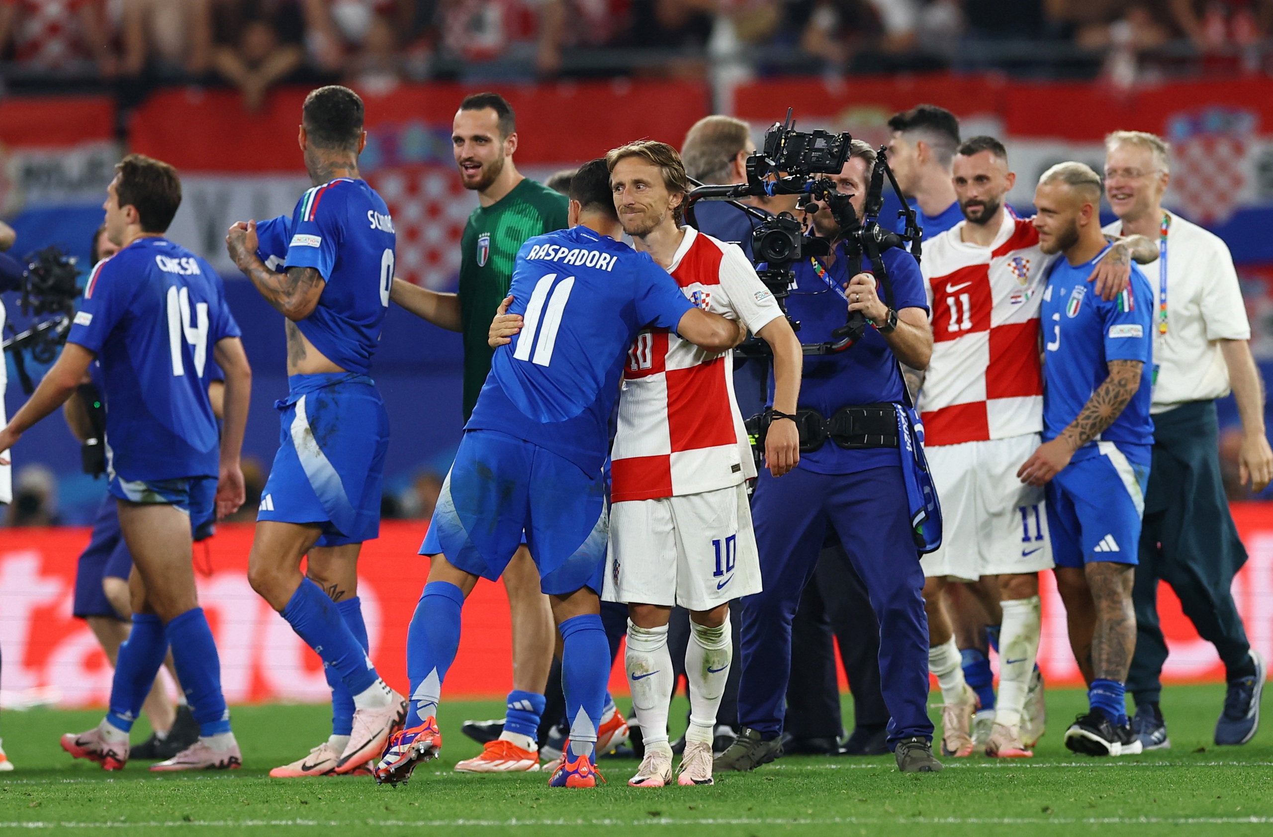 Luka Modric kh&ocirc;ng giải nghệ d&ugrave; Croatia bị loại khỏi Euro 2024- Ảnh 9.