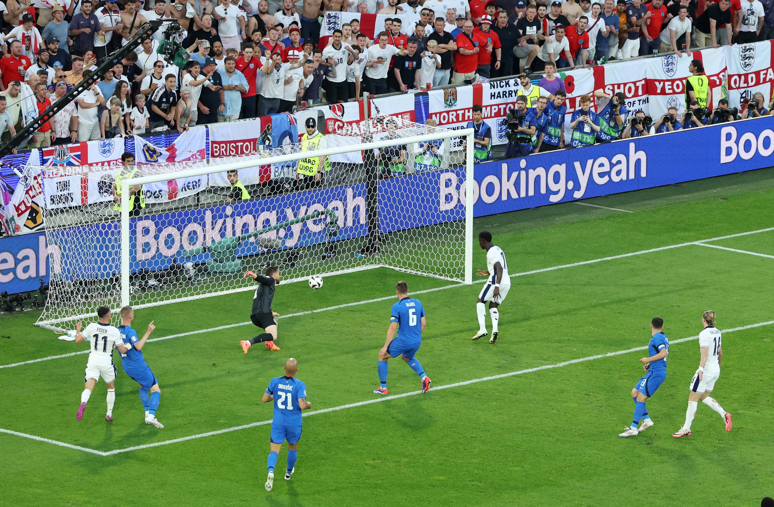 Euro 2024: Không thắng nổi Slovenia, tuyển Anh vẫn giành ngôi nhất bảng- Ảnh 2.