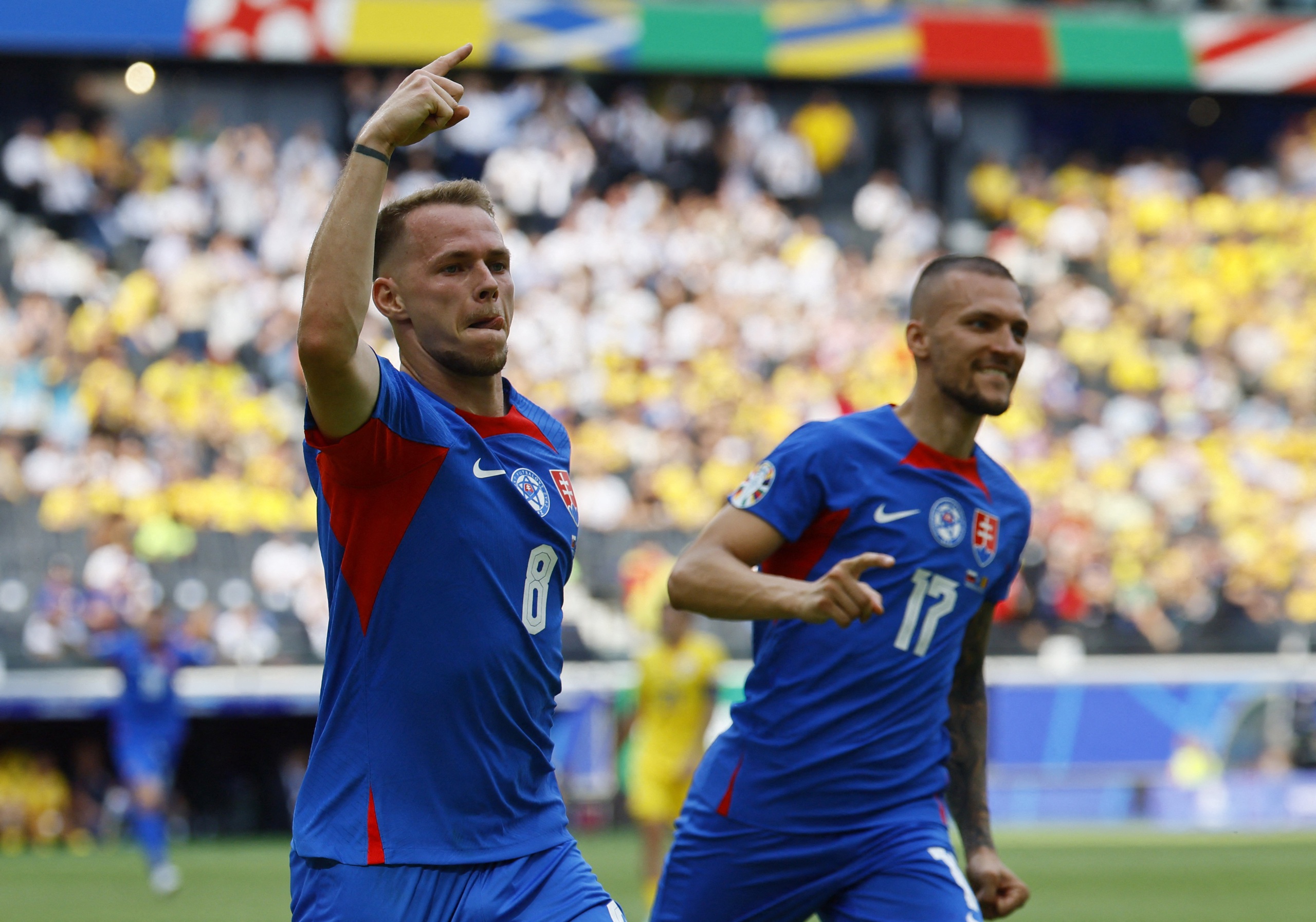 Euro 2024: Slovakia v&agrave; Romania v&agrave;o v&ograve;ng 1/8, đẩy Bỉ gặp Ph&aacute;p- Ảnh 4.