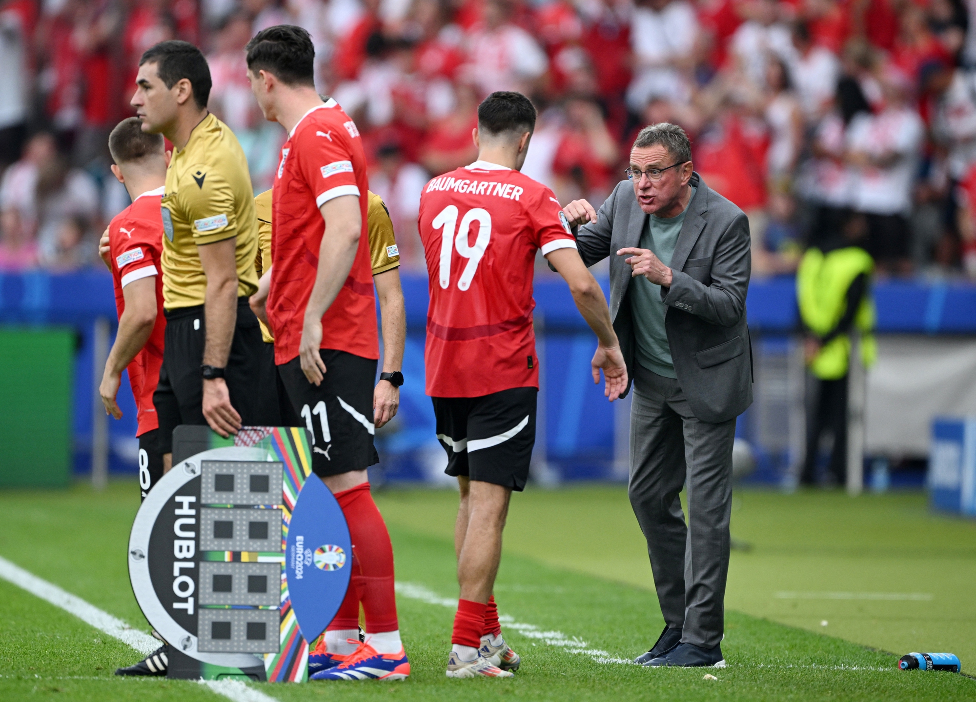 B&agrave;n tay "ma thuật" của Ralf Rangnick- Ảnh 1.
