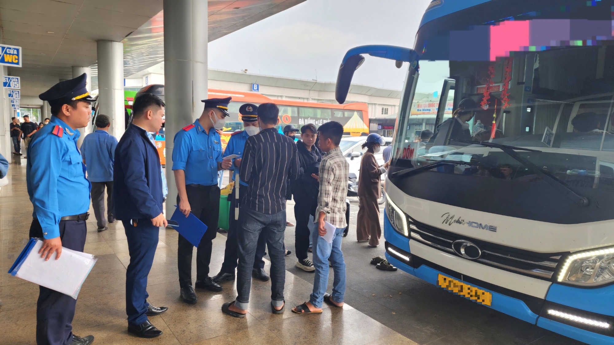 Đà Nẵng: Phát hiện xe khách chạy quá tốc độ 551 lần/tháng- Ảnh 1.