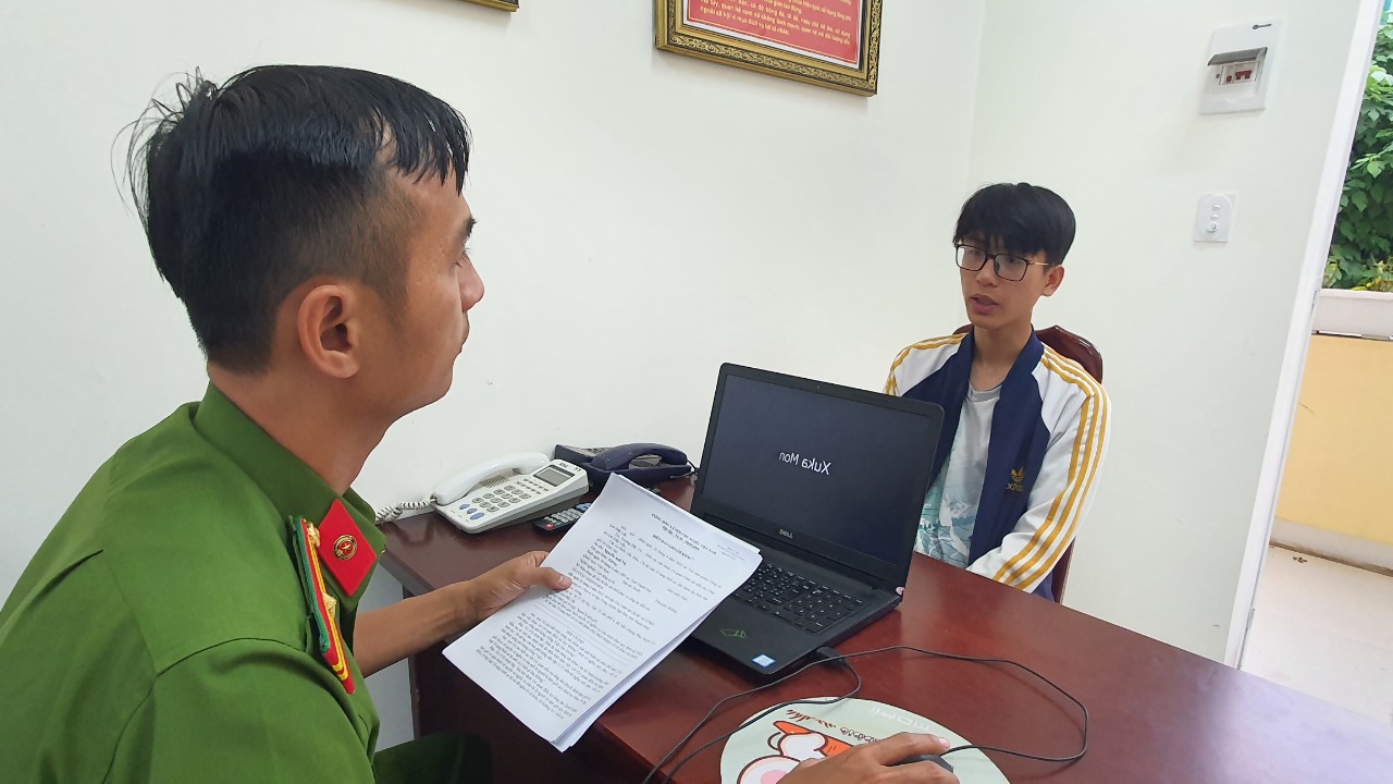 Bắt giữ 1 thanh ni&ecirc;n đ&acirc;m chết người khi bị đ&ograve;i nợ- Ảnh 1.