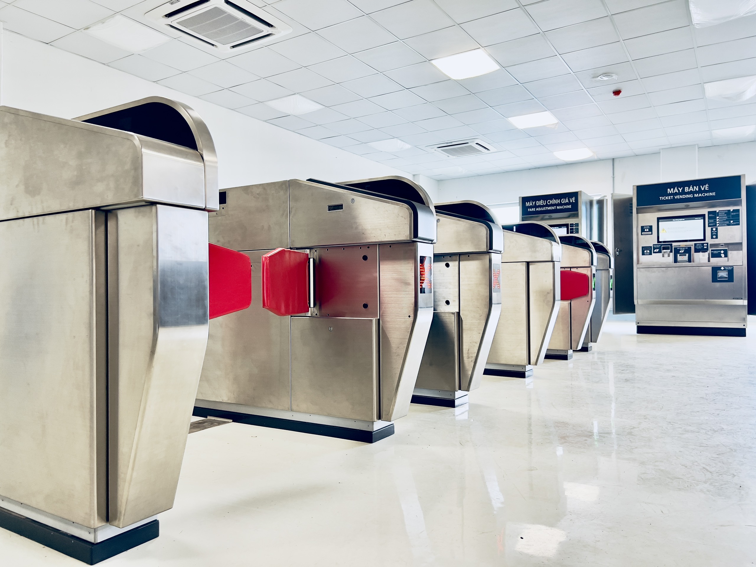 Ph&aacute;t h&agrave;nh 600.000 thẻ đi t&agrave;u metro số 1 khi khai th&aacute;c thương mại- Ảnh 1.