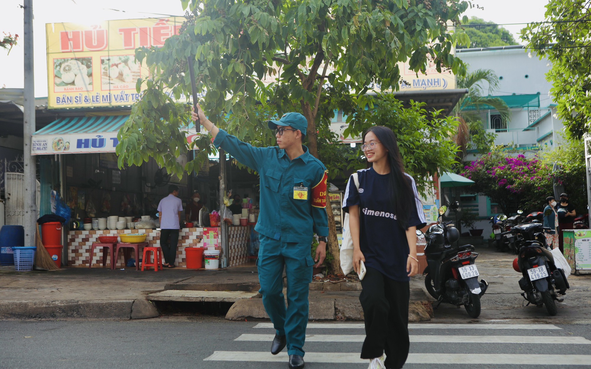 CSGT TP HCM v&agrave; những việc l&agrave;m &yacute; nghĩa s&aacute;ng 27-6