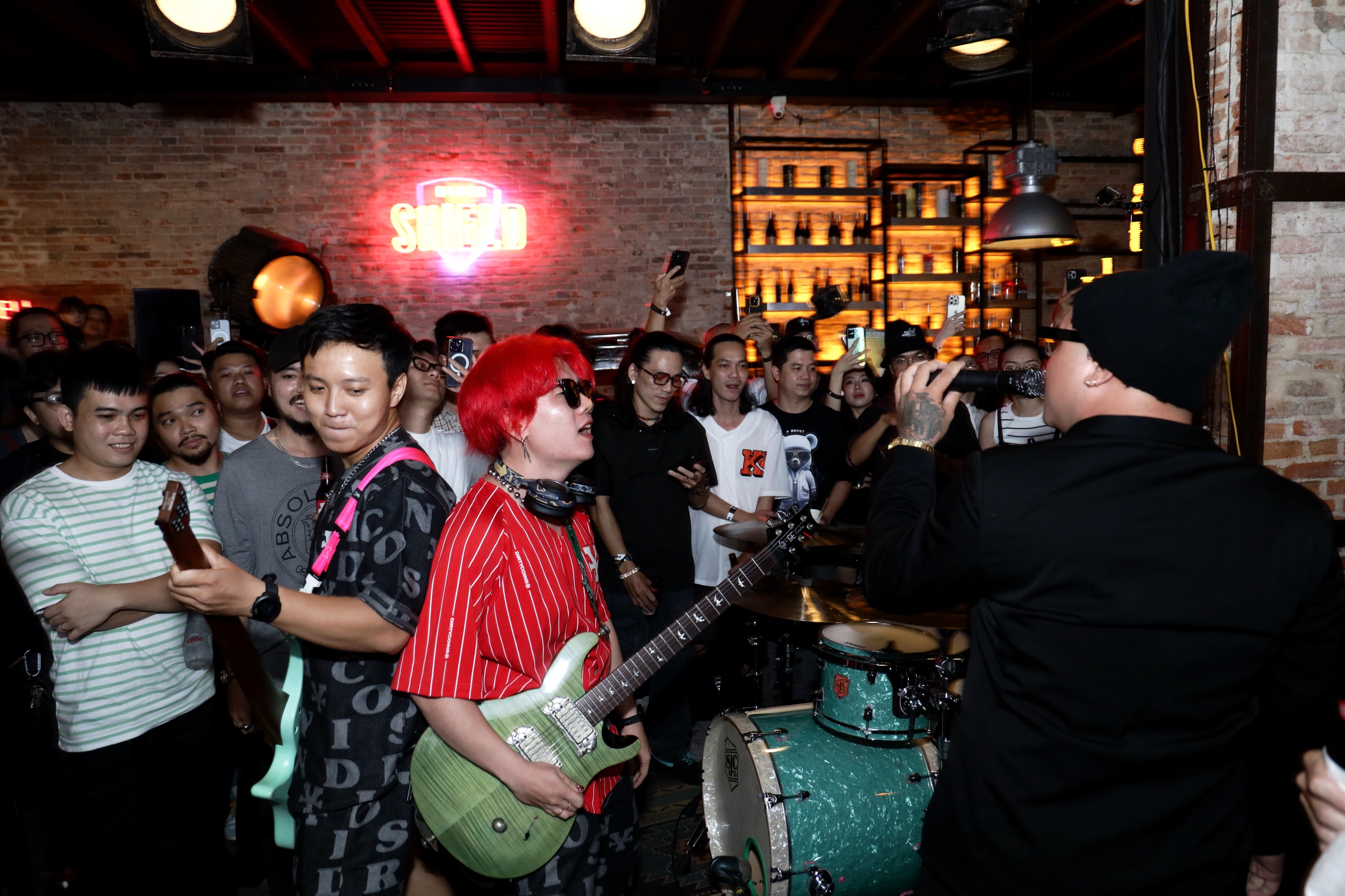 Ban nhạc rock h&aacute;t nhạc về trẻ em- Ảnh 1.