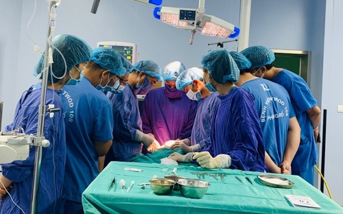 Hủy hoại nhan sắc vì "thẩm mỹ viện" dỏm (*): Mạo danh bệnh viện, mập mờ chuyên môn