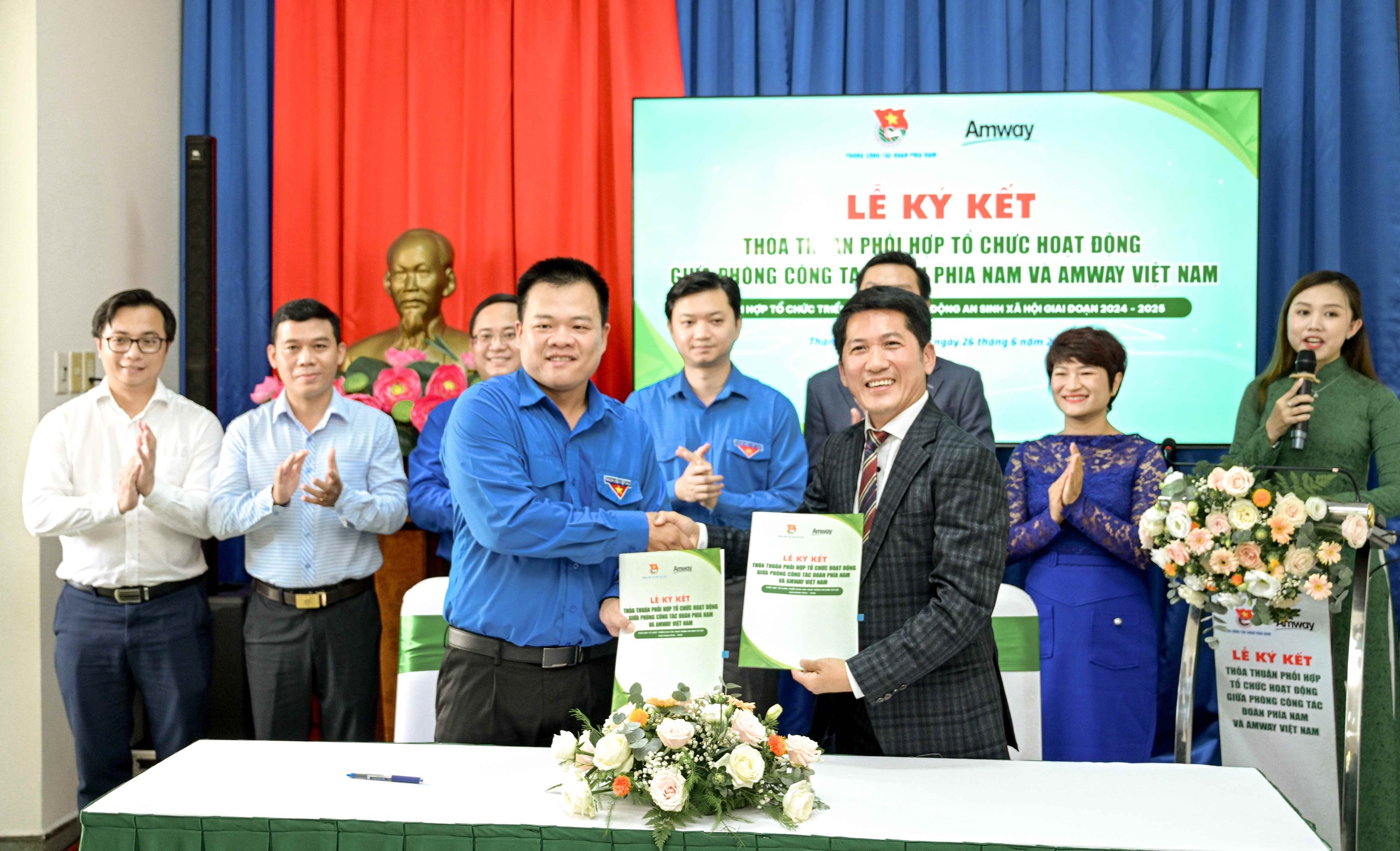 Amway Việt Nam c&ugrave;ng Trung ương Đo&agrave;n Thanh ni&ecirc;n Cộng sản Hồ Ch&iacute; Minh hoạt động cộng đồng tr&ecirc;n to&agrave;n quốc- Ảnh 1.