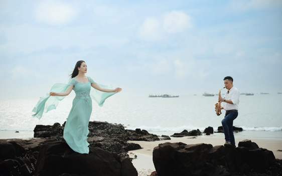 Nhạc sĩ Lưu Hà An và Sao Mai Huyền Trang kết hợp ăn ý