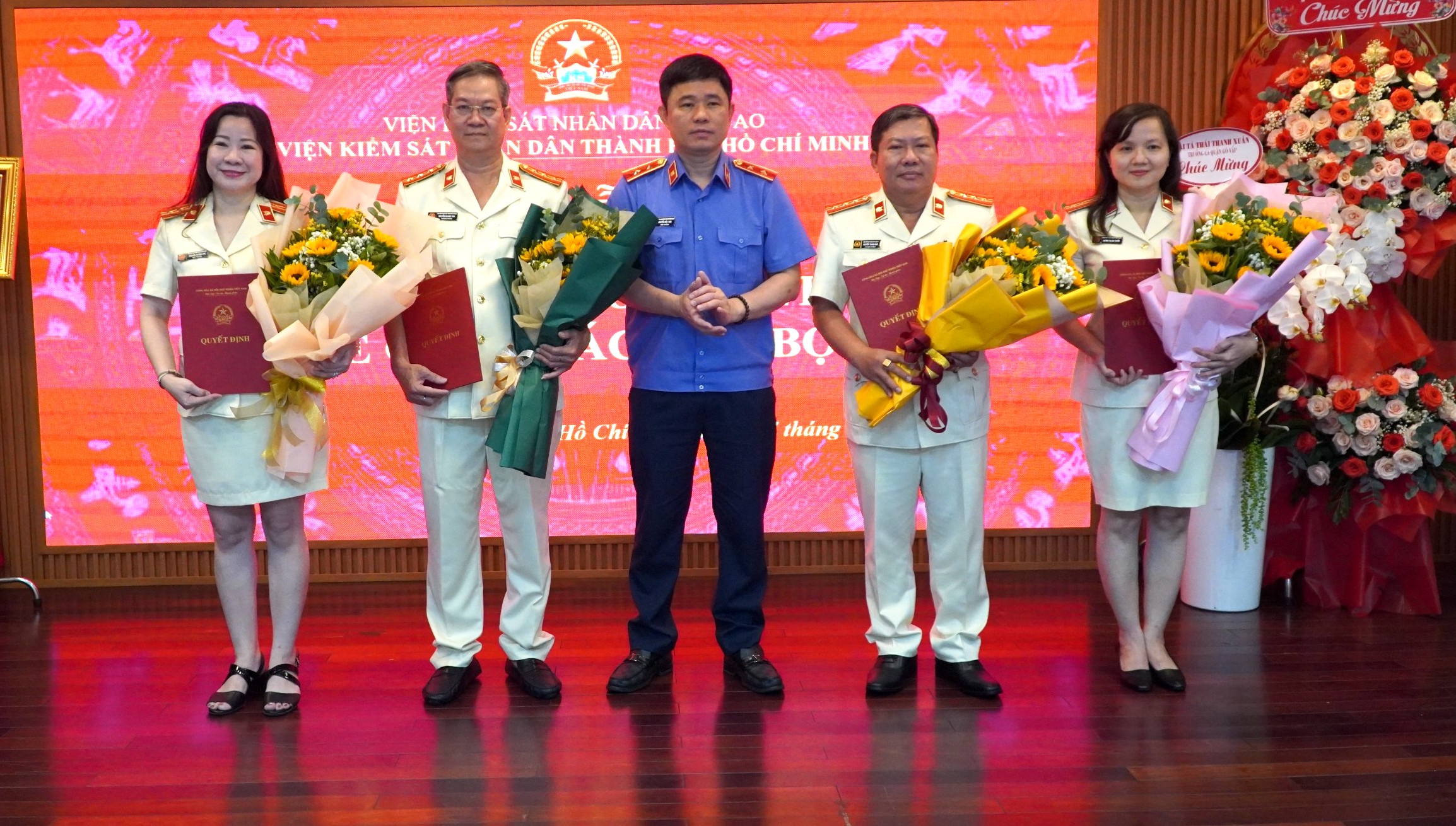 VKSND TP HCM bổ nhiệm nhiều lãnh đạo chủ chốt- Ảnh 1.