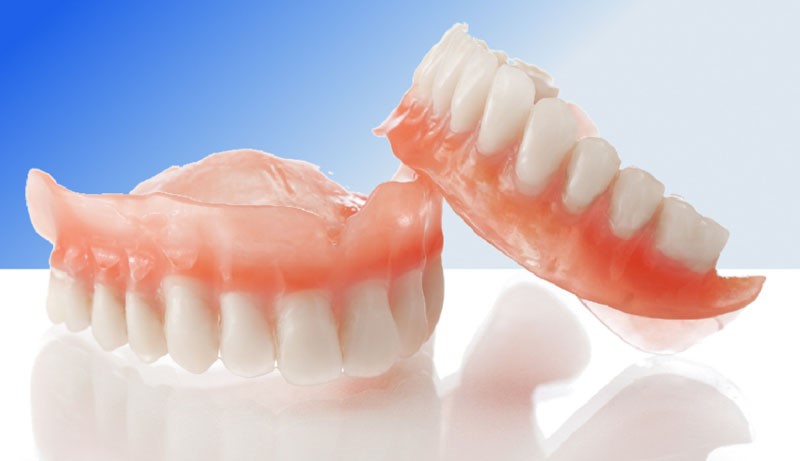 Tận hưởng cuộc sống trọn vẹn tuổi xế chiều nhờ trồng răng Implant to&agrave;n h&agrave;m- Ảnh 2.